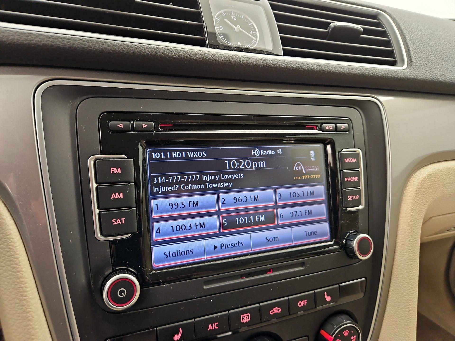 Thumbnail: 2015 Volkswagen Passat - 15