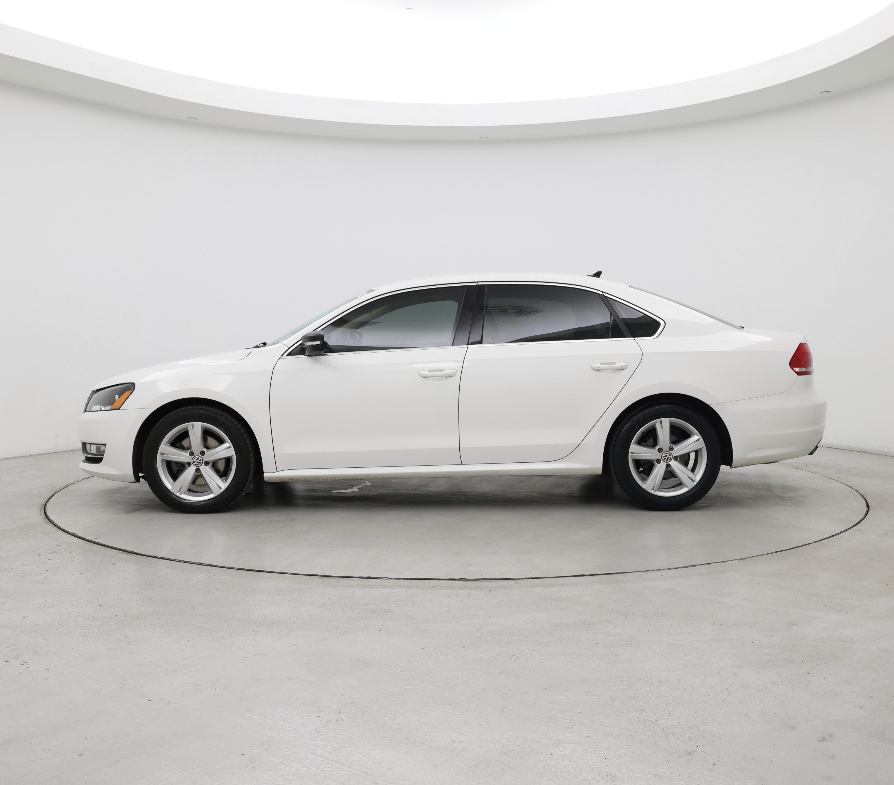 Thumbnail: 2015 Volkswagen Passat - 3