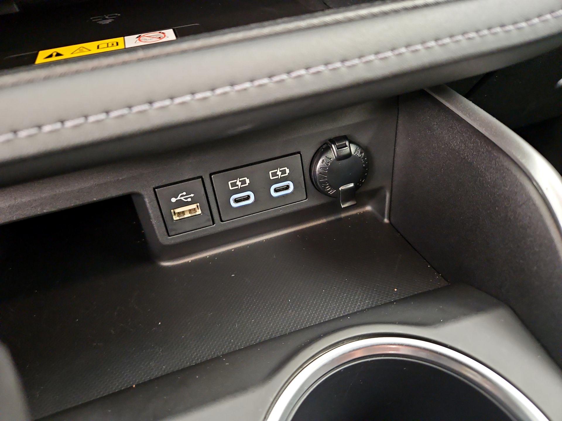 Thumbnail: 2023 Toyota Highlander - 18