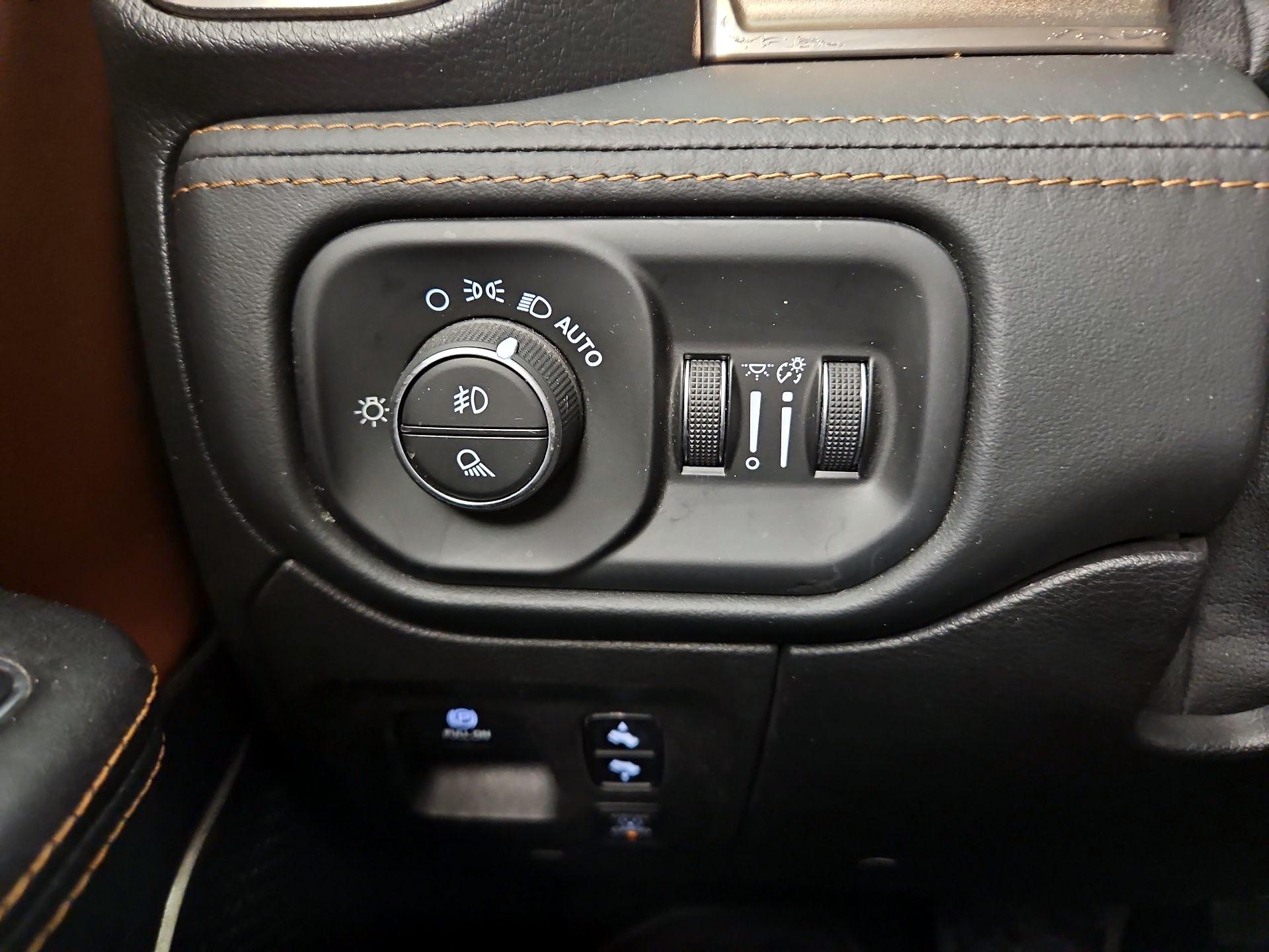 Thumbnail: 2019 RAM 1500 - 13