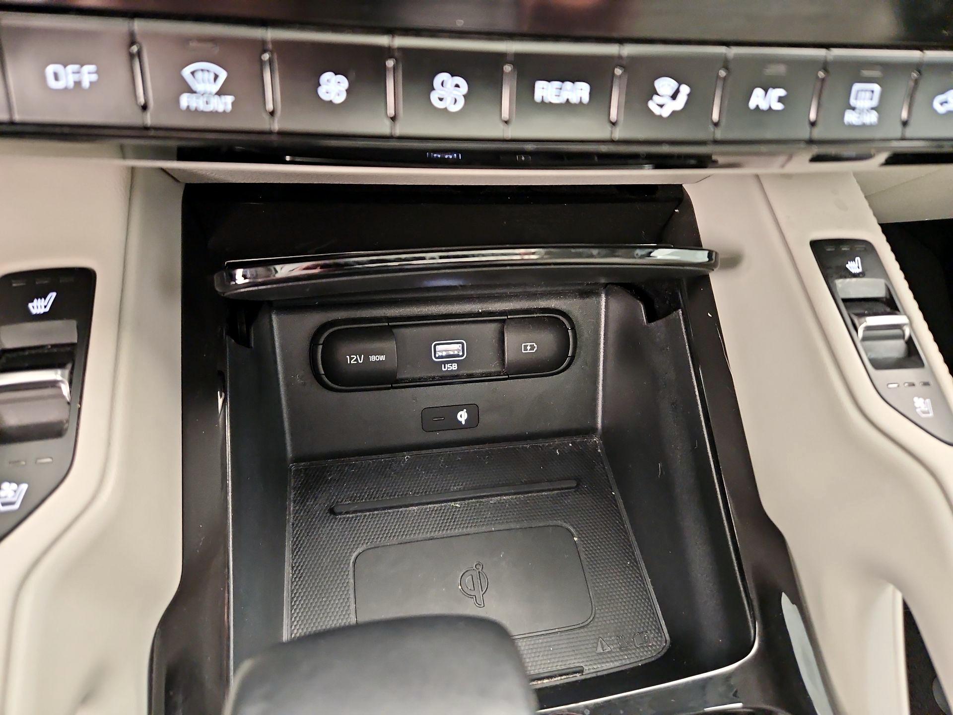 Thumbnail: 2022 Kia Telluride - 19