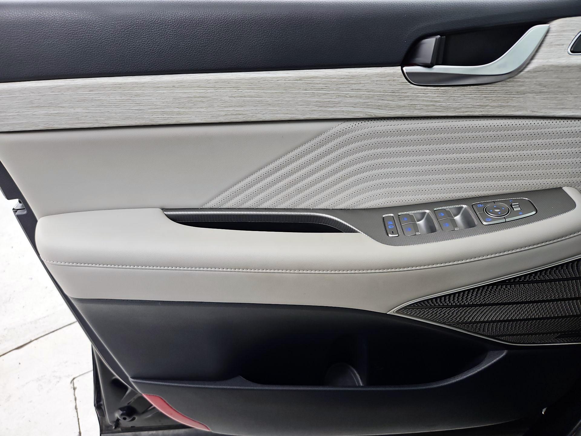 Thumbnail: 2023 Hyundai Palisade - 12