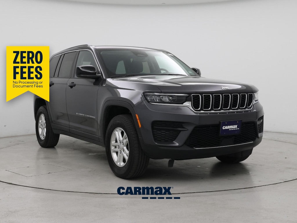 2023 Jeep Grand Cherokee Laredo 4WD