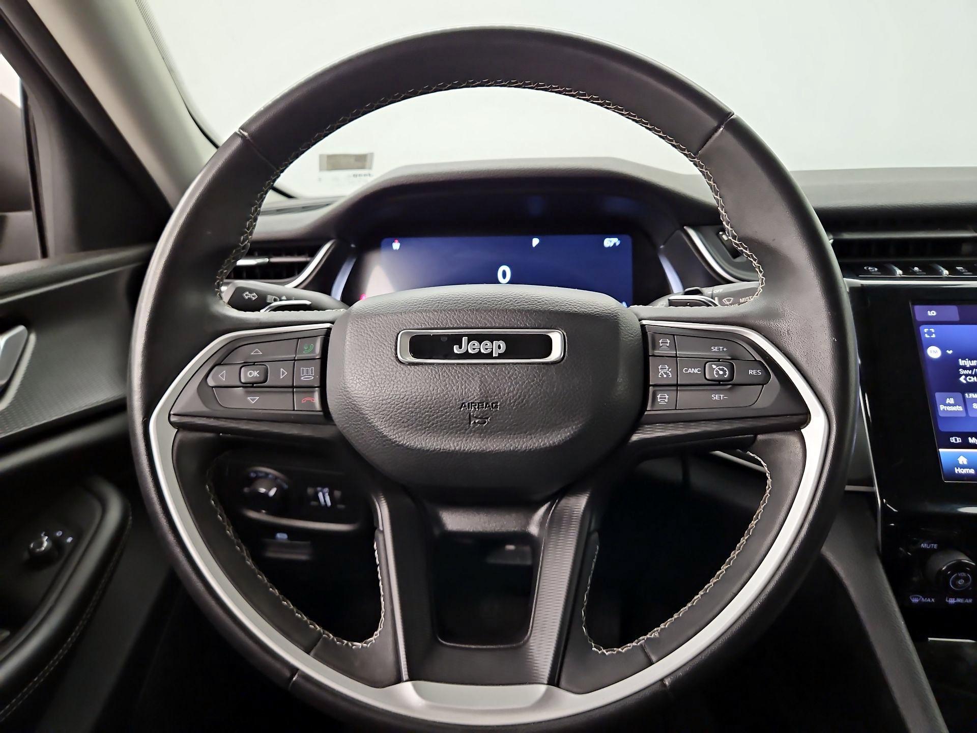 Thumbnail: 2023 Jeep Grand Cherokee - 10