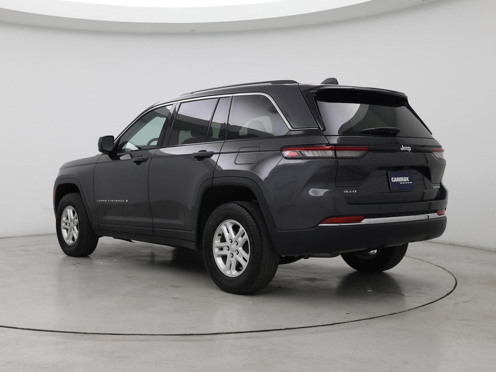 2023 Jeep Grand Cherokee Laredo - Photo 3
