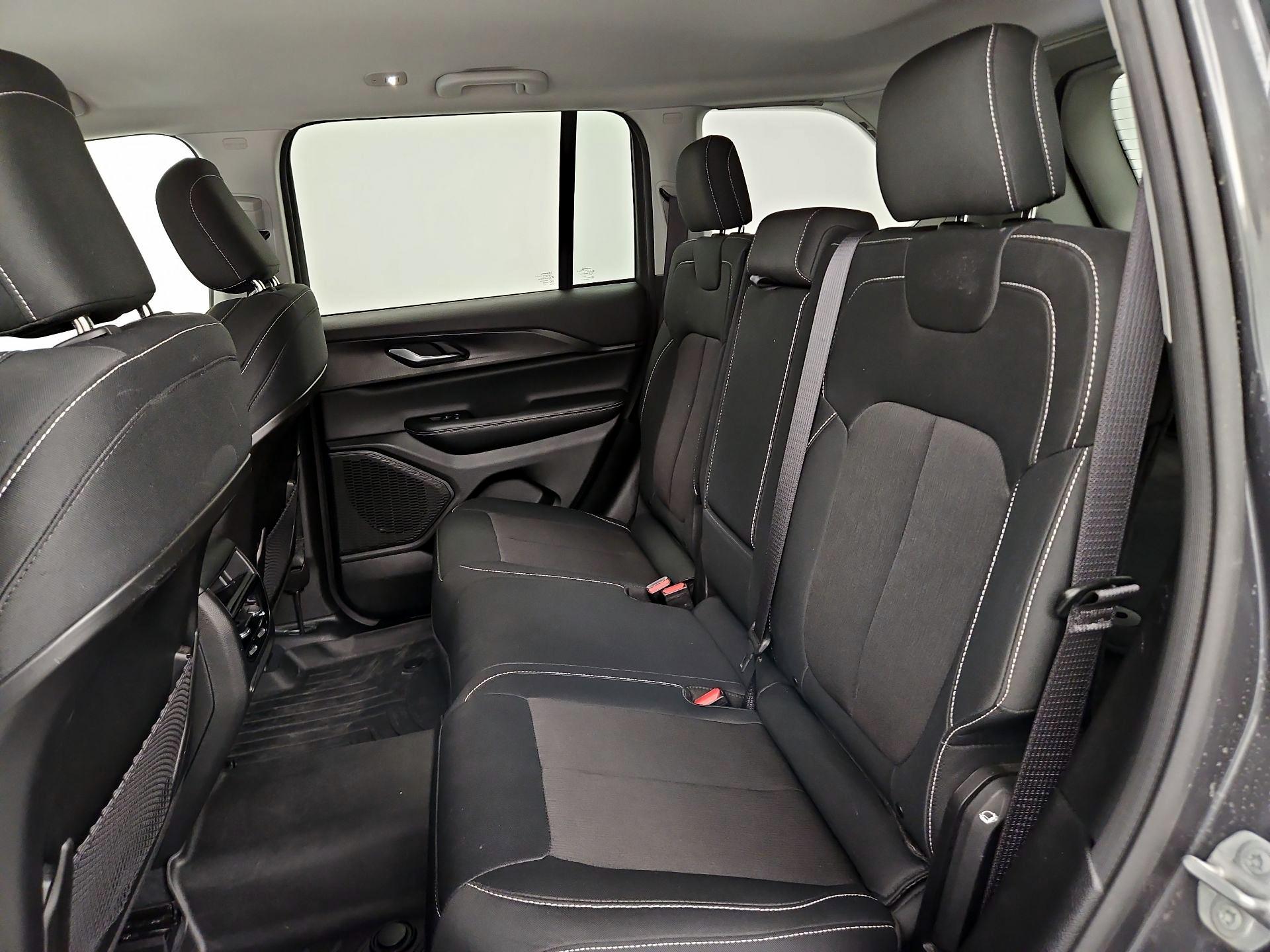 Thumbnail: 2023 Jeep Grand Cherokee - 19