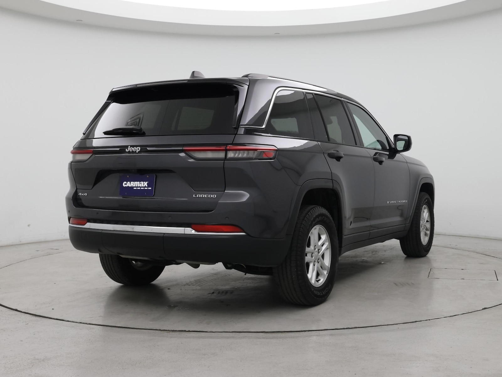 2023 Jeep Grand Cherokee Laredo - Photo 9