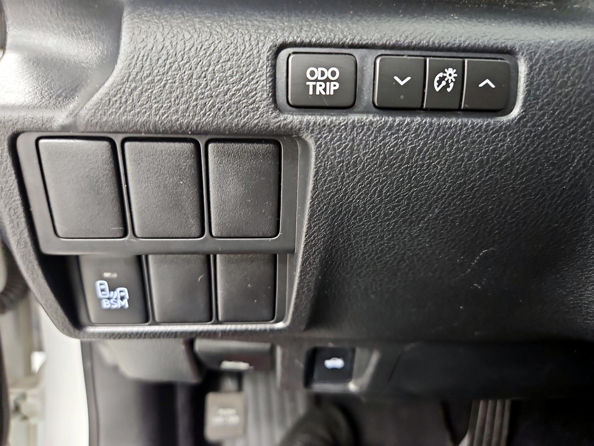 Thumbnail: 2014 Lexus IS - 13