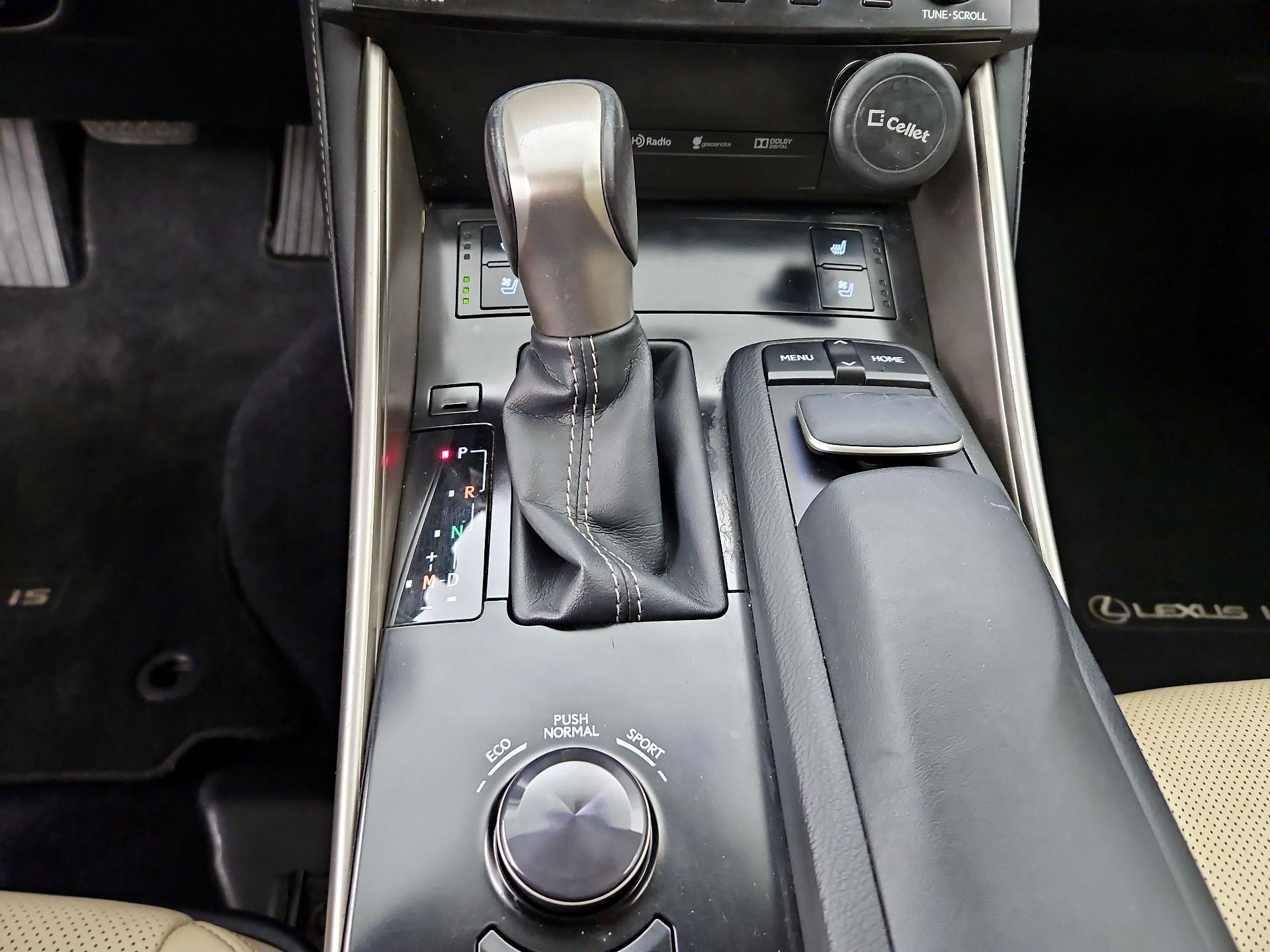 Thumbnail: 2014 Lexus IS - 17