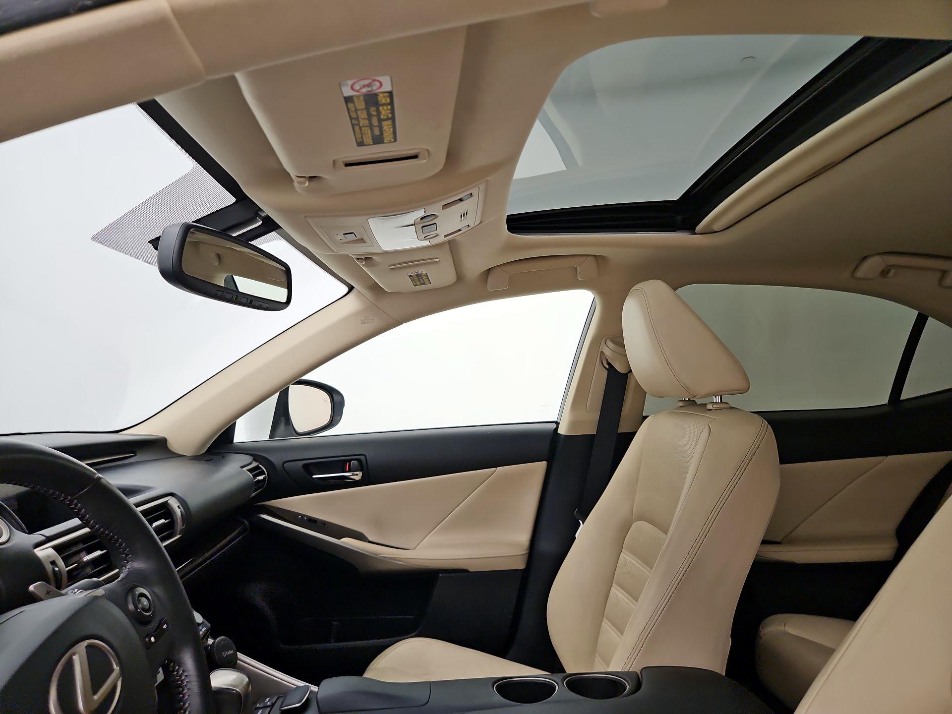 Thumbnail: 2014 Lexus IS - 18