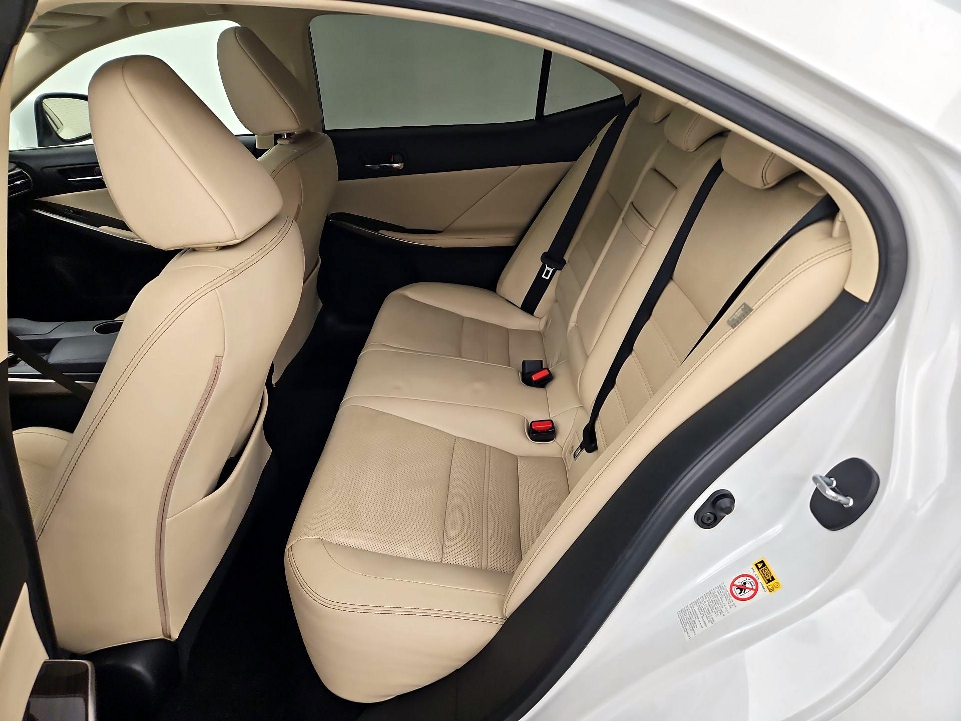 Thumbnail: 2014 Lexus IS - 19