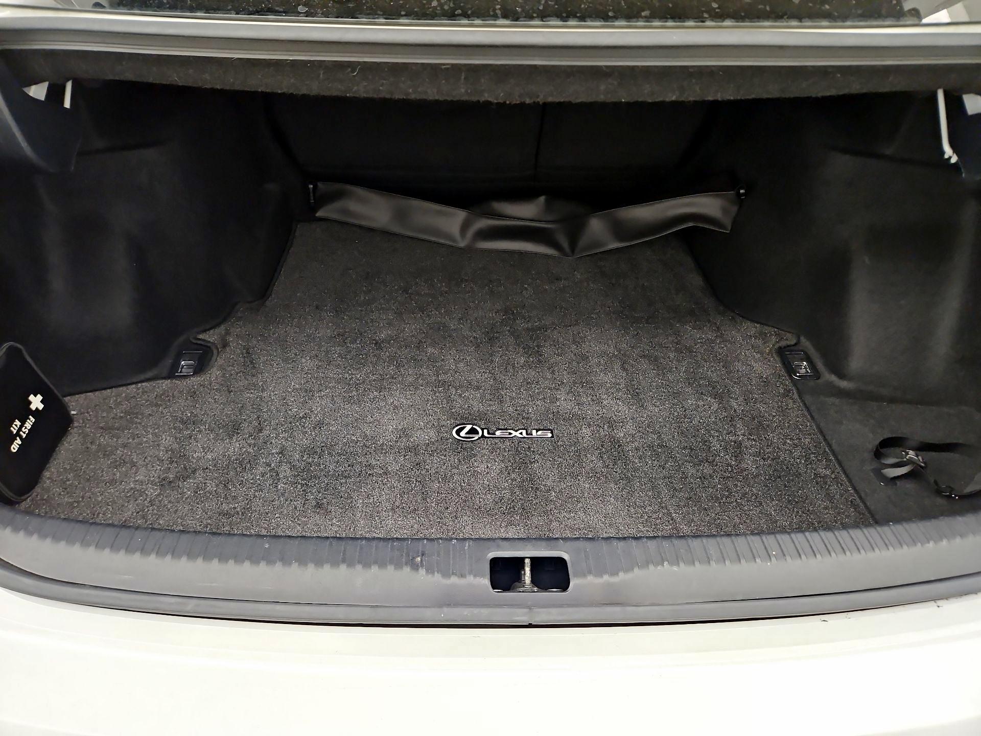 Thumbnail: 2014 Lexus IS - 20