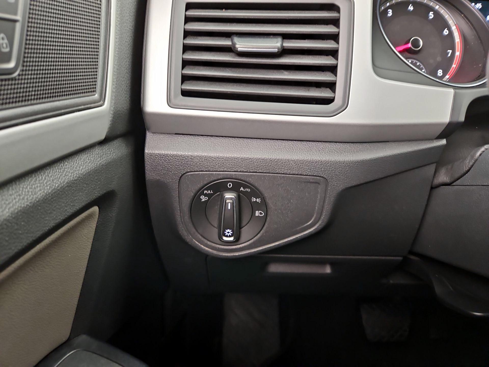 Thumbnail: 2021 Volkswagen Atlas - 13