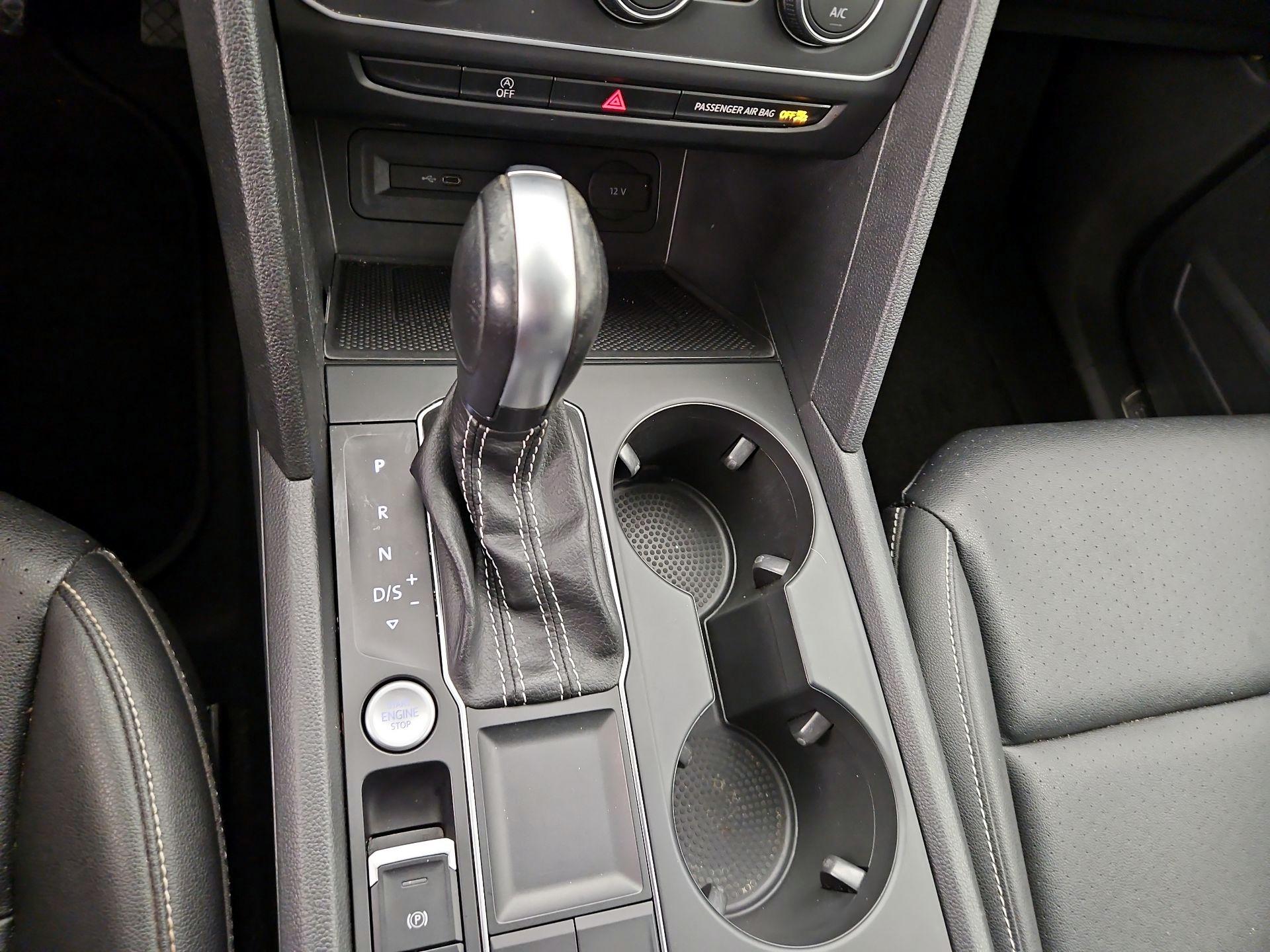 Thumbnail: 2021 Volkswagen Atlas - 17