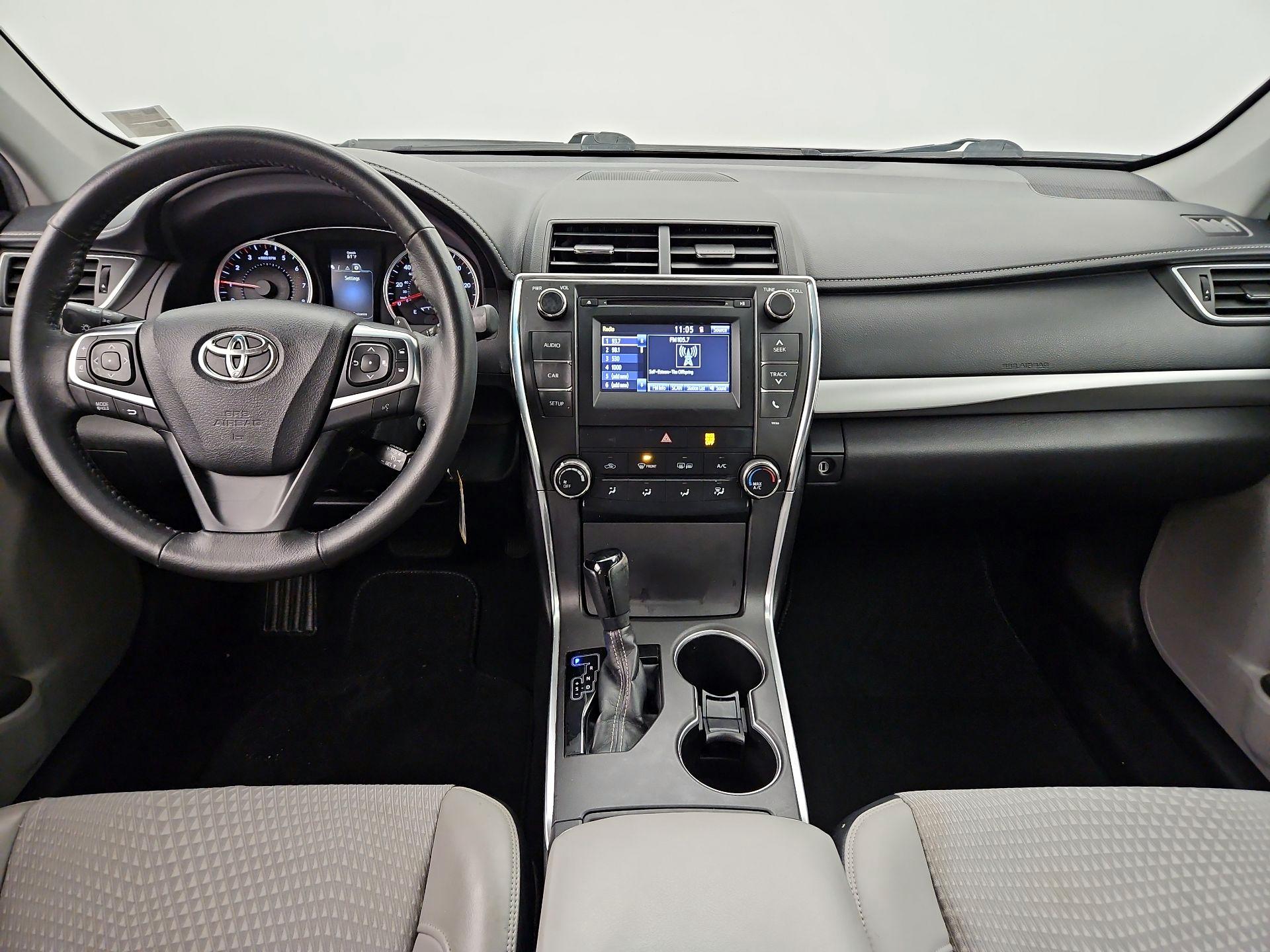 Thumbnail: 2015 Toyota Camry - 9