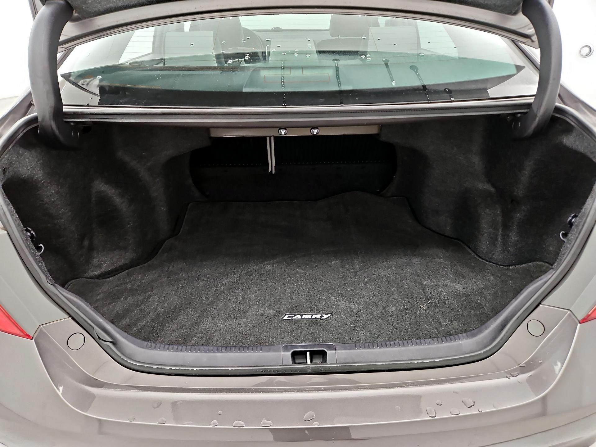 Thumbnail: 2015 Toyota Camry - 20