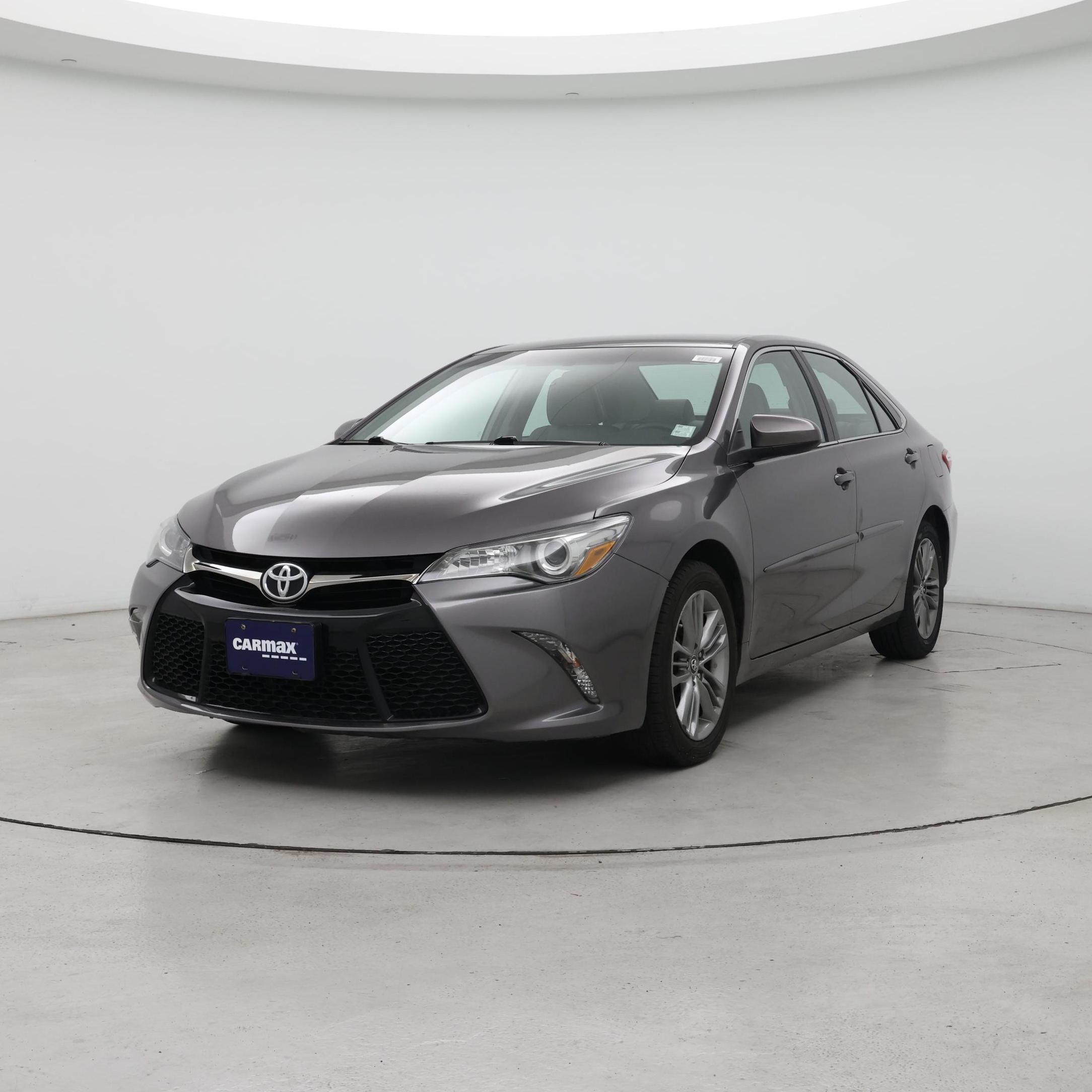 Thumbnail: 2015 Toyota Camry - 4