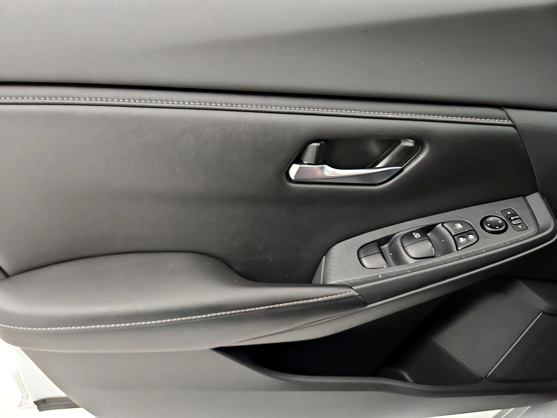 Thumbnail: 2021 Nissan Sentra - 12