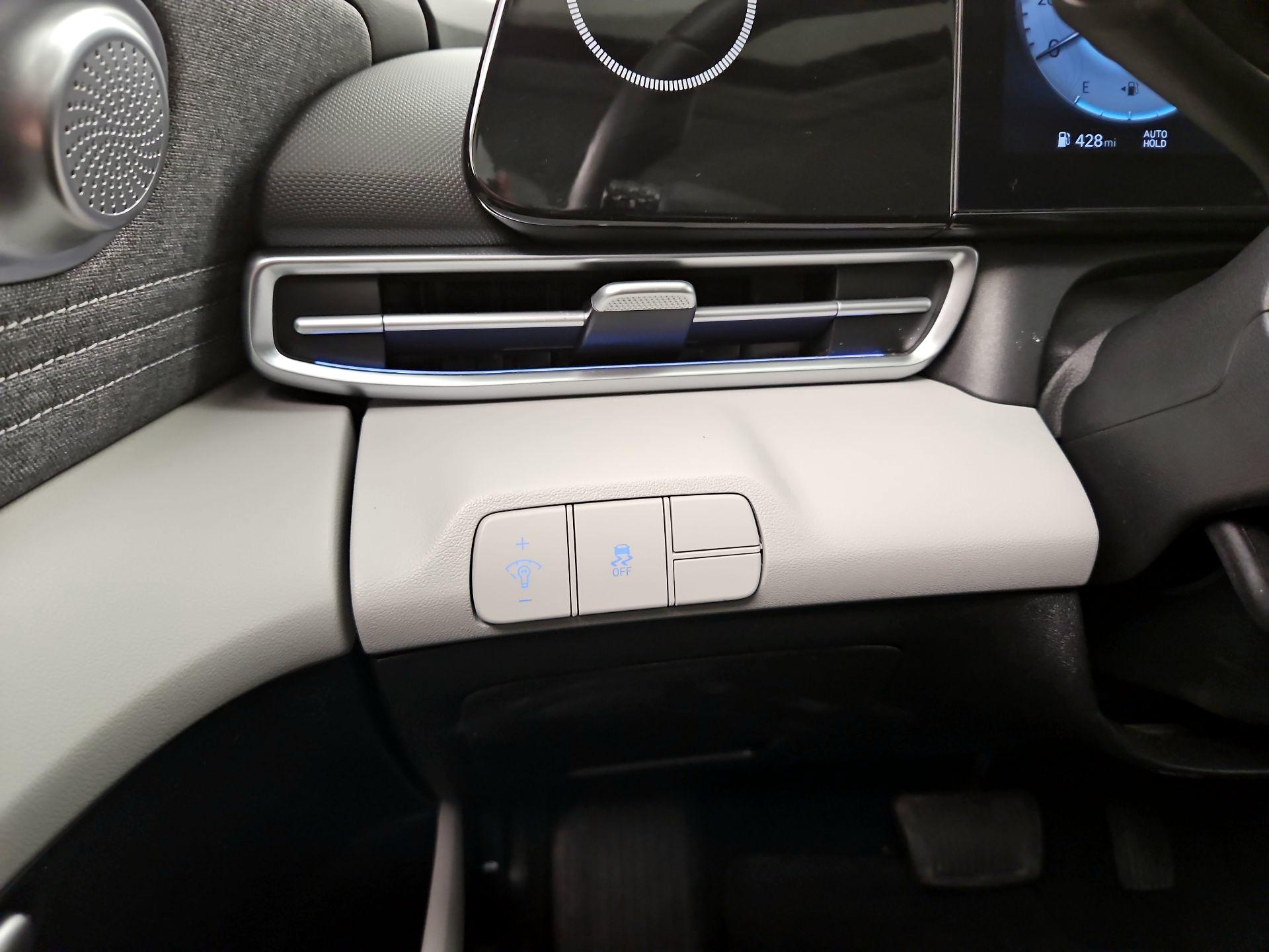 Thumbnail: 2025 Hyundai Elantra - 13