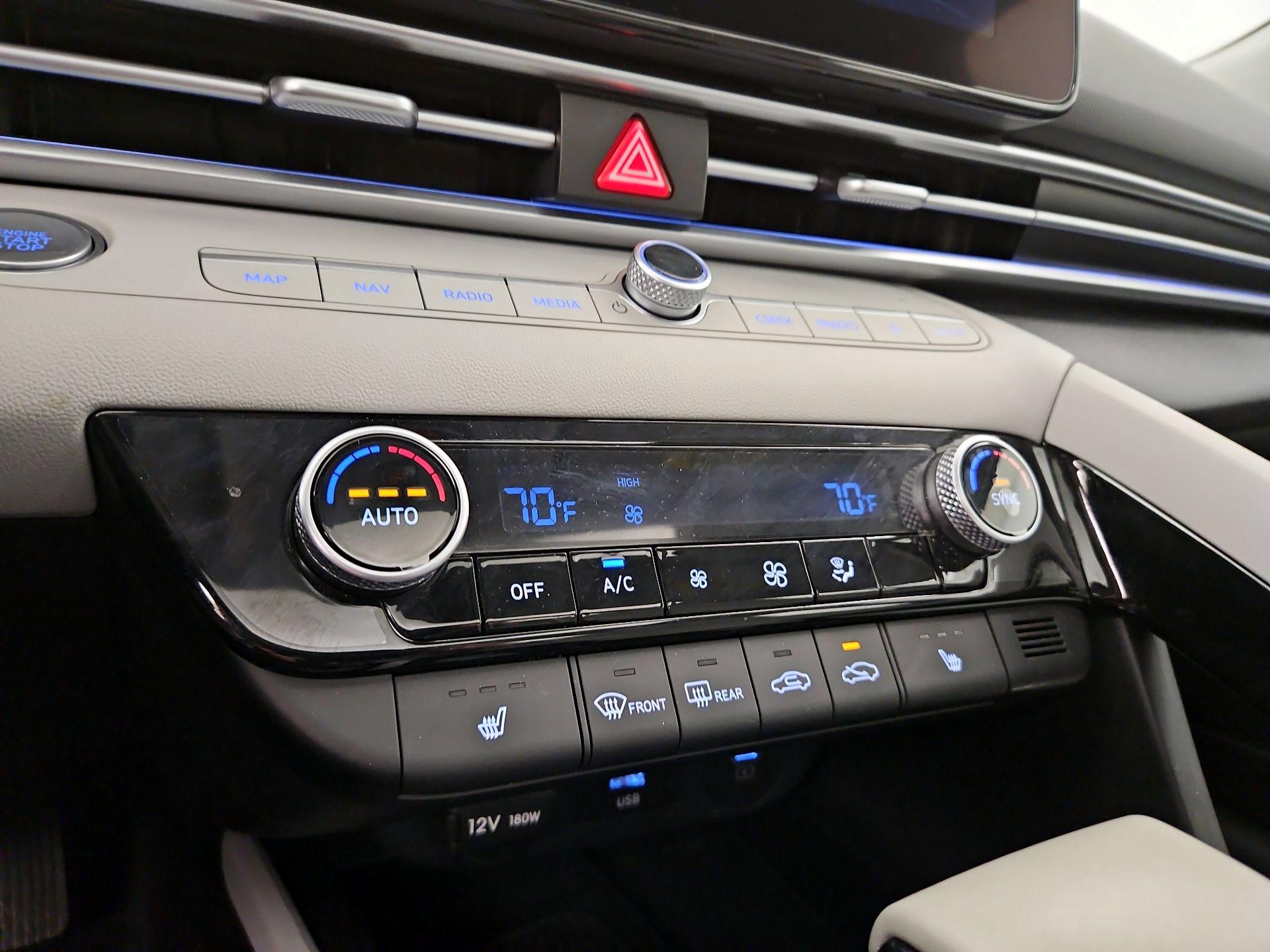 Thumbnail: 2025 Hyundai Elantra - 17