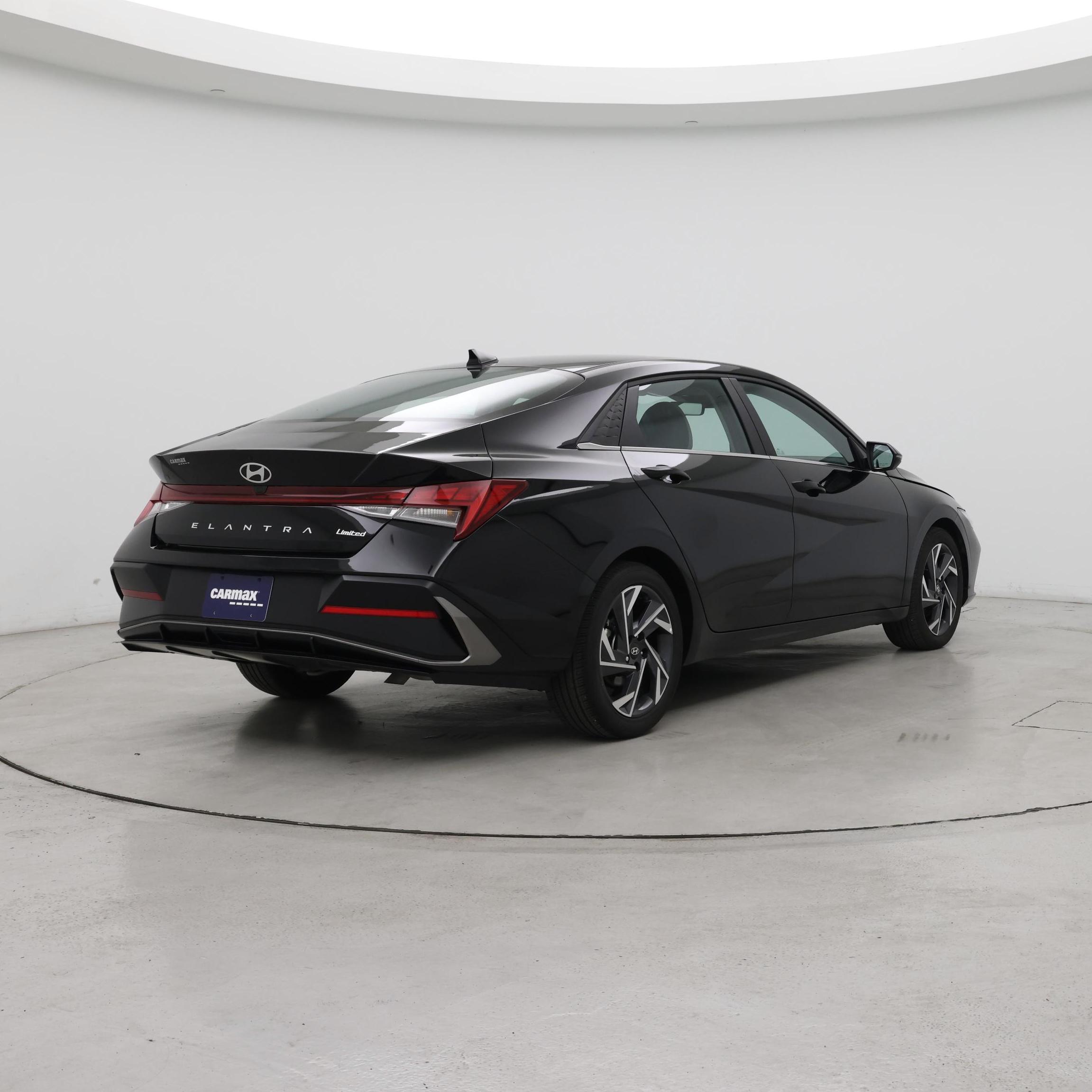 Thumbnail: 2025 Hyundai Elantra - 8