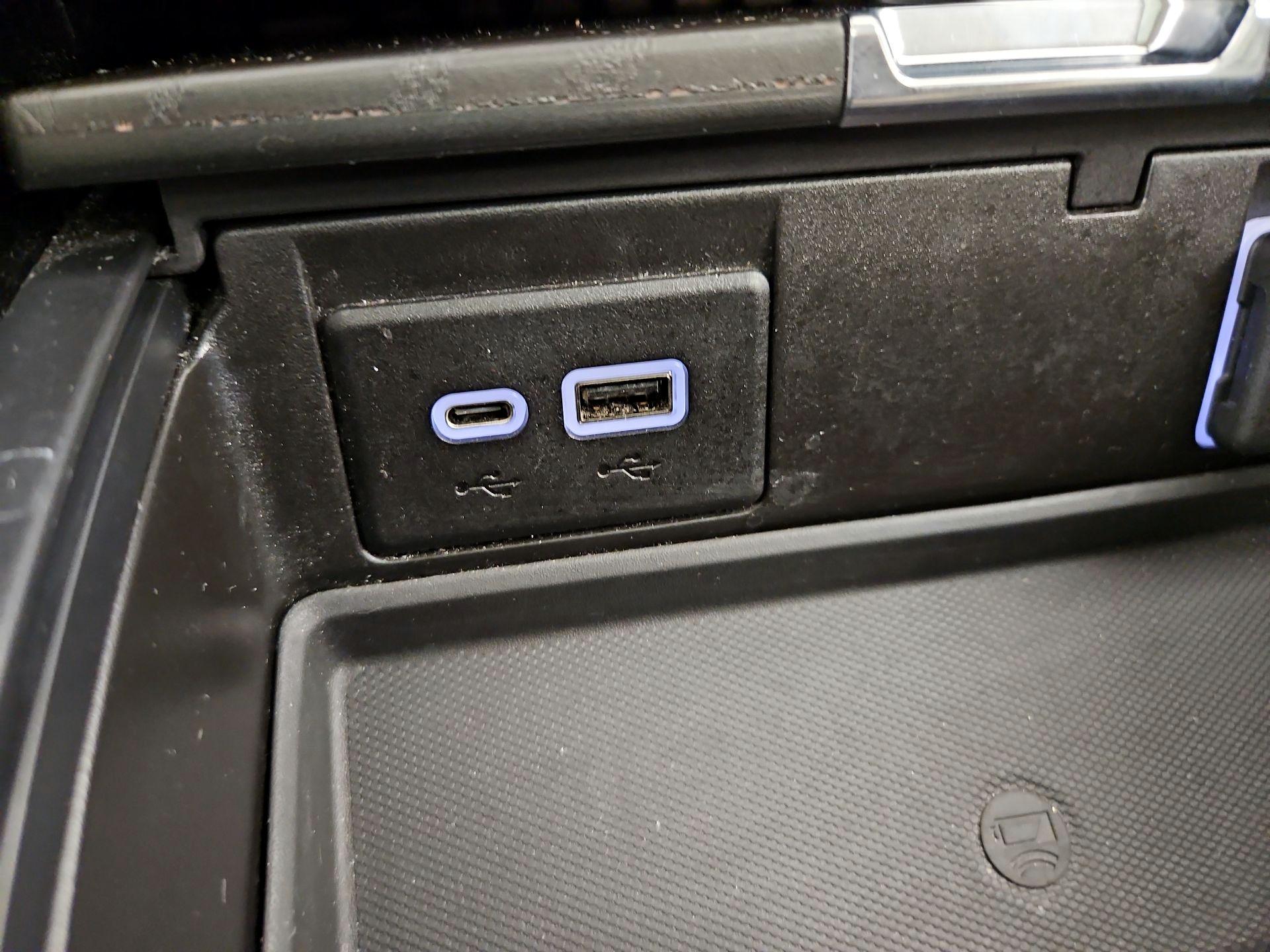 Thumbnail: 2022 GMC Yukon - 19