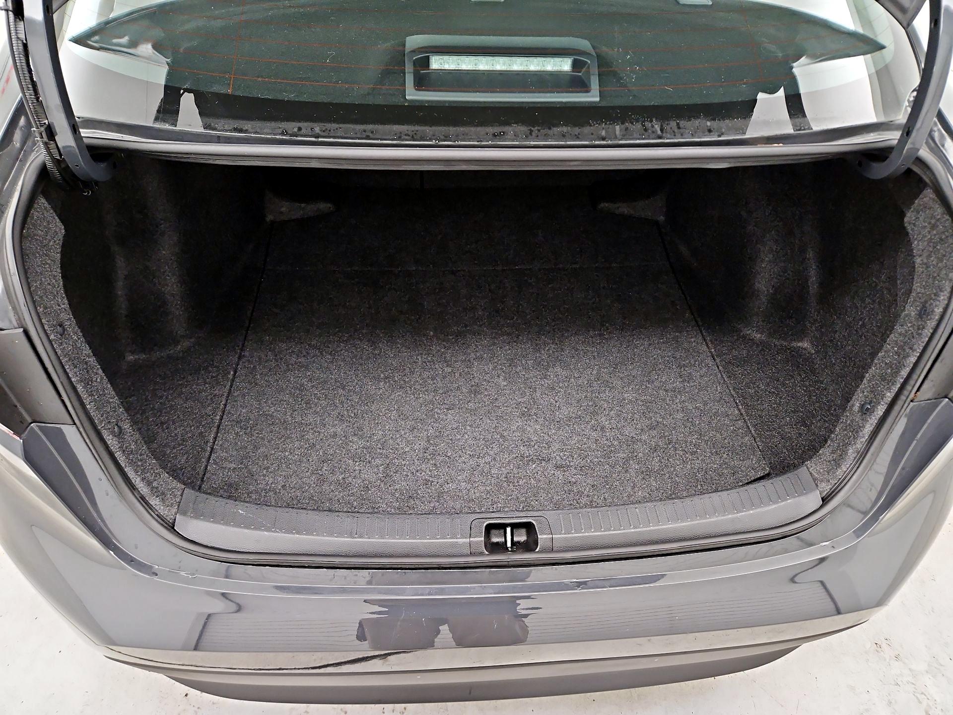 Thumbnail: 2025 Toyota Corolla - 20