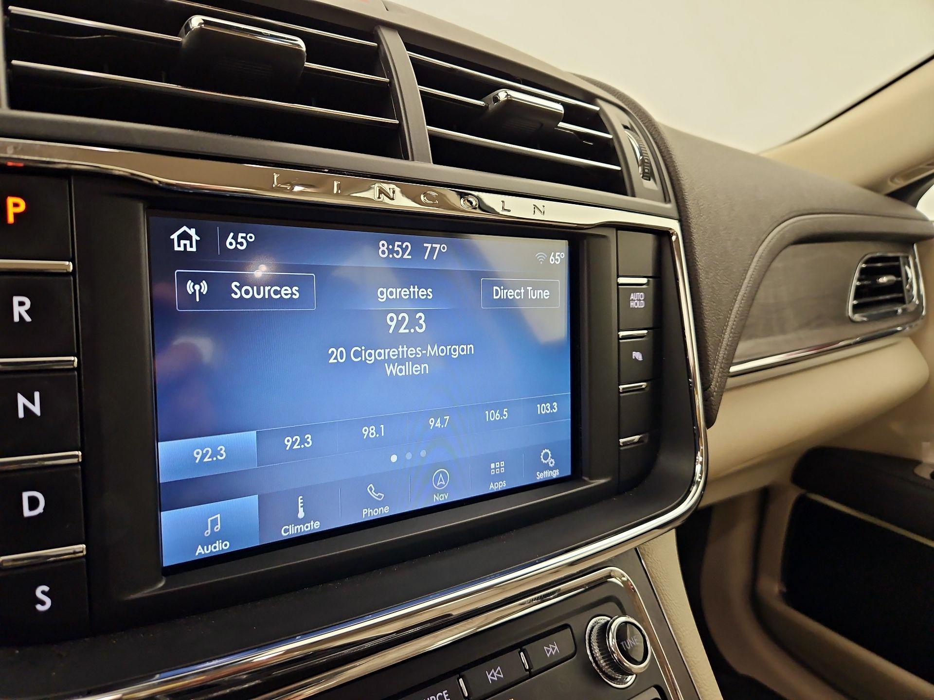 Thumbnail: 2020 Lincoln Continental - 16