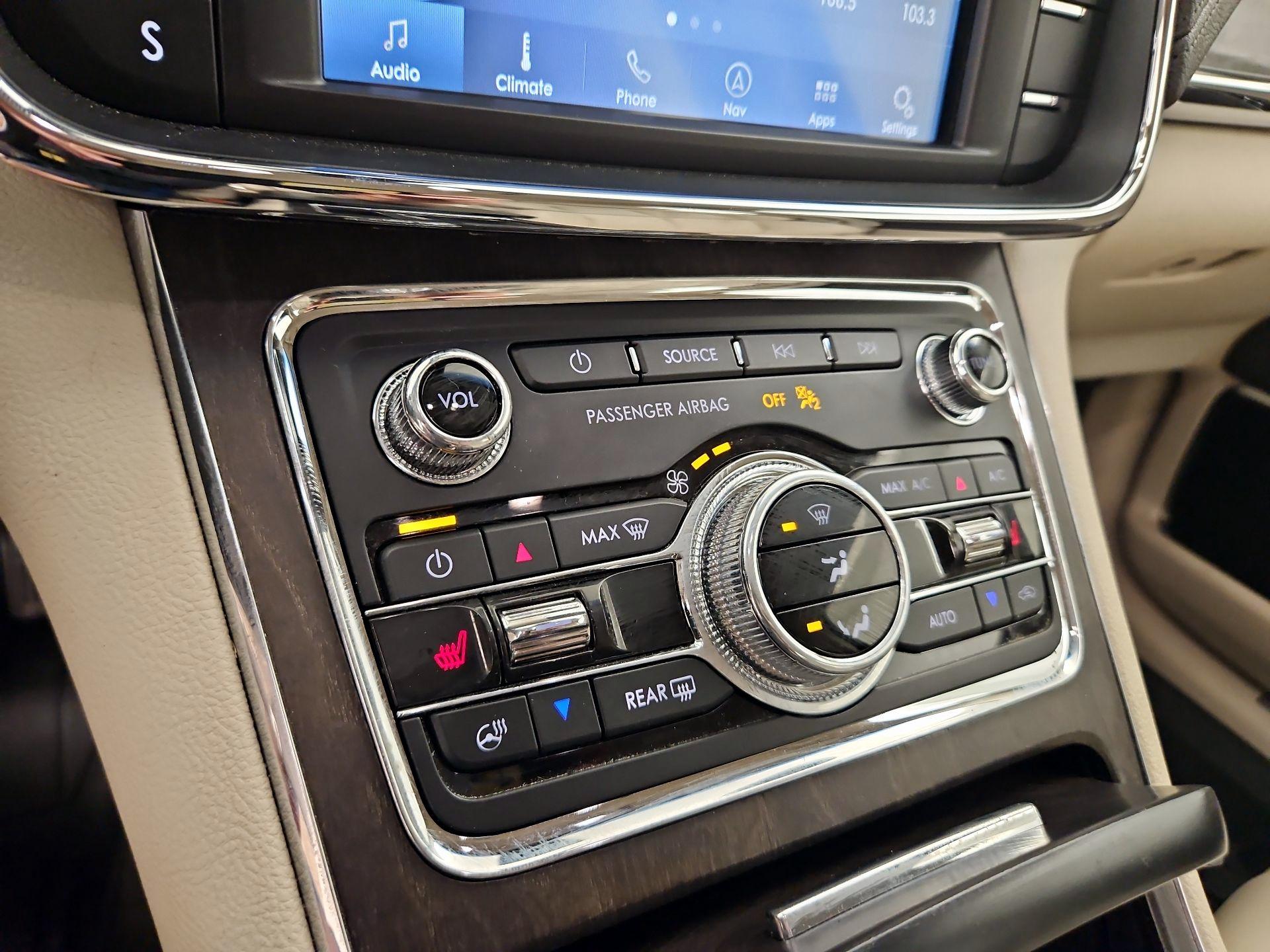 Thumbnail: 2020 Lincoln Continental - 17