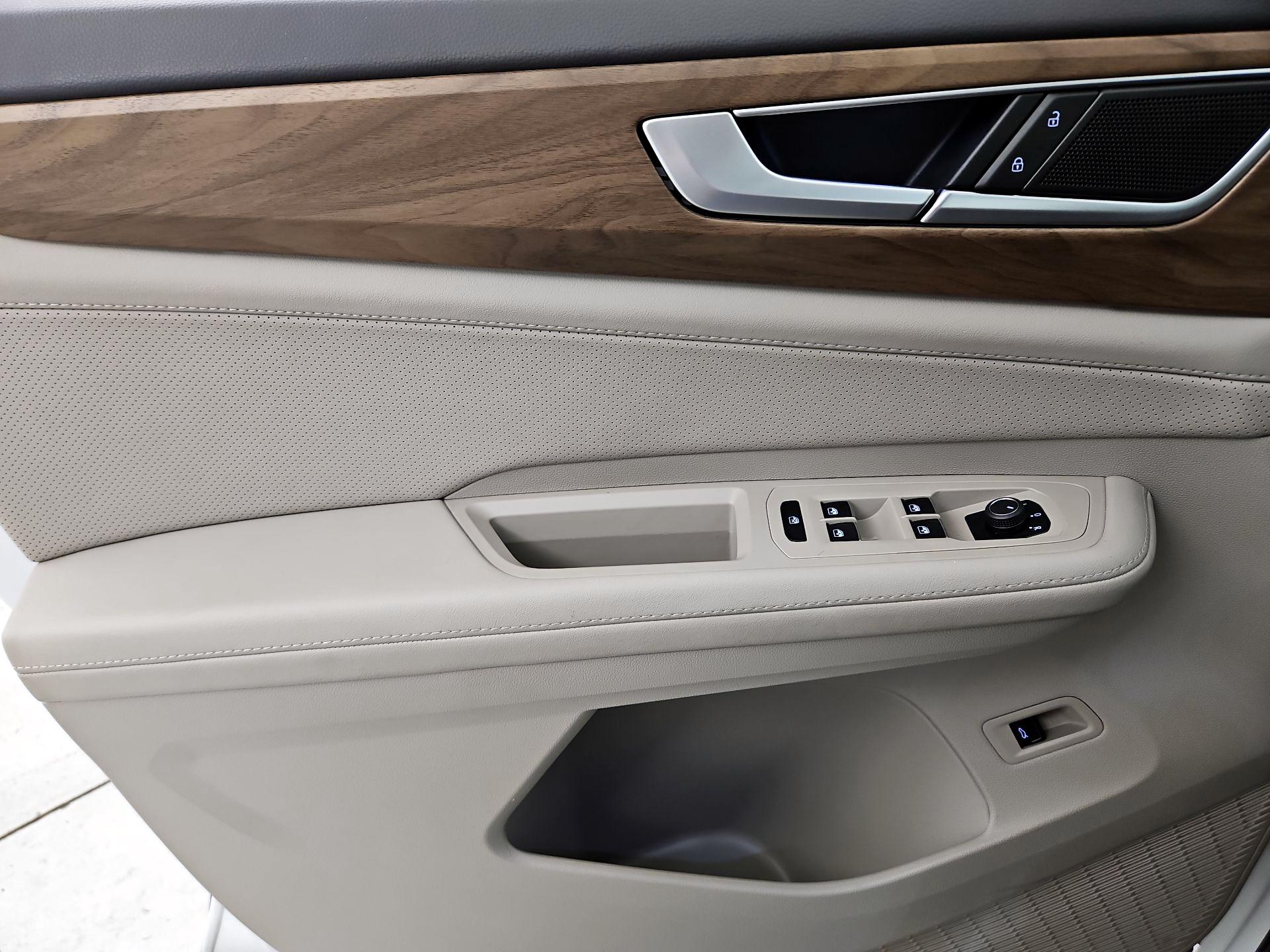 Thumbnail: 2025 Volkswagen Atlas - 12