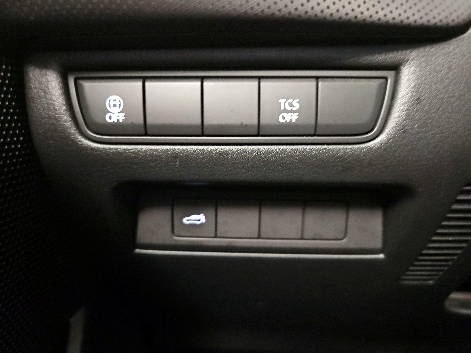 Thumbnail: 2025 Mazda CX-50 - 13