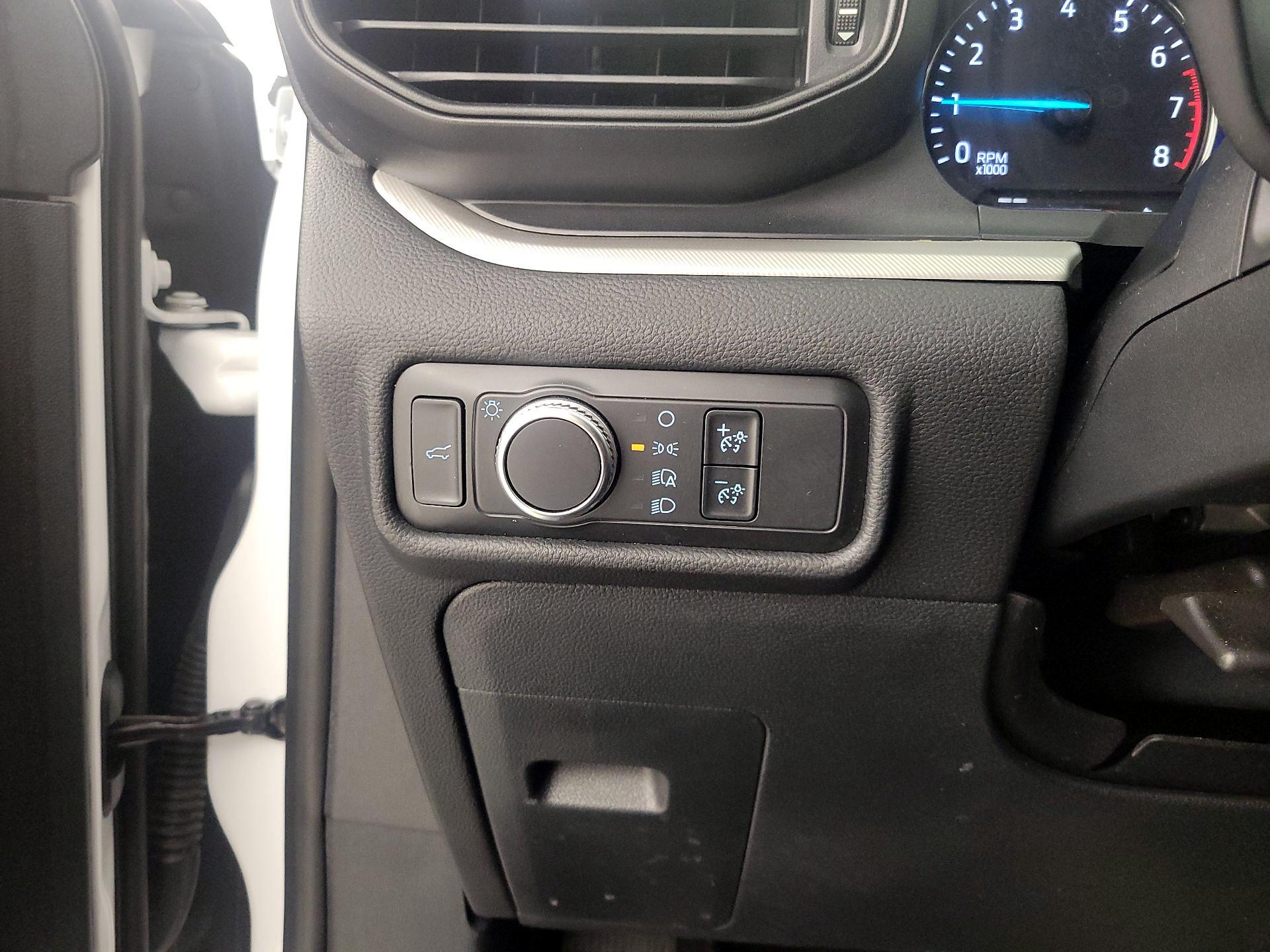 Thumbnail: 2020 Ford Explorer - 13