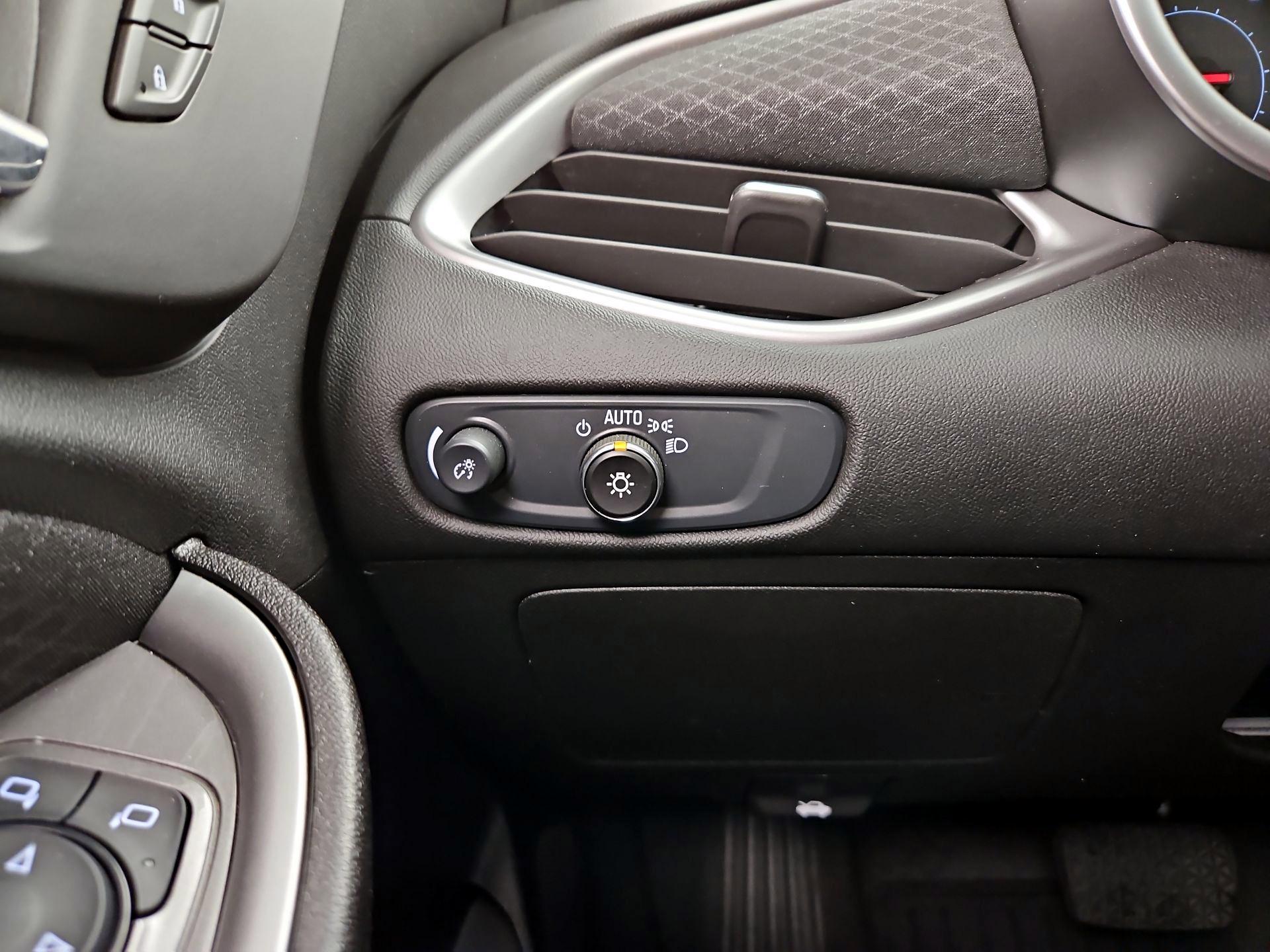 Thumbnail: 2025 Chevrolet Malibu - 13