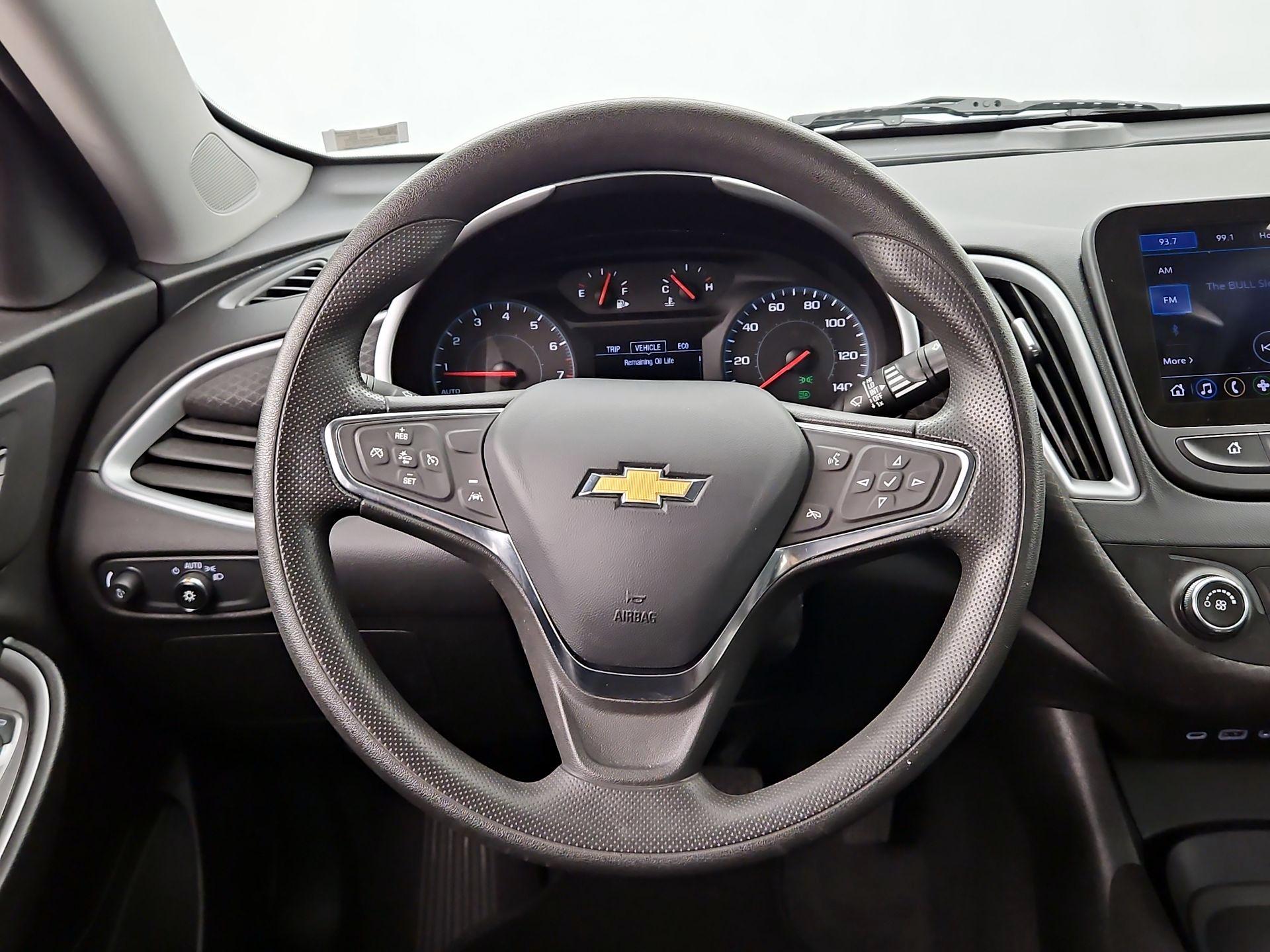 Thumbnail: 2023 Chevrolet Malibu - 10