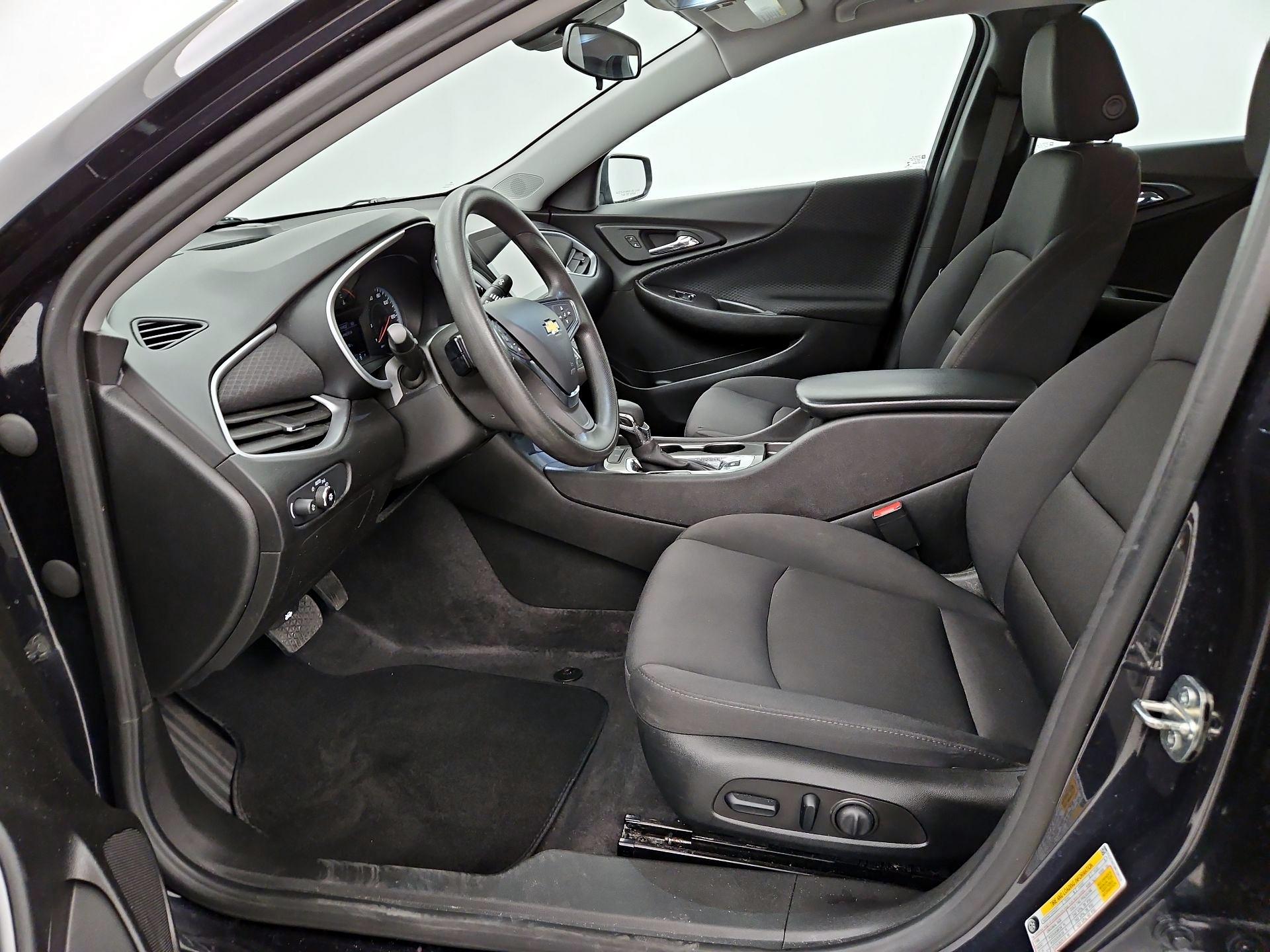 Thumbnail: 2023 Chevrolet Malibu - 11