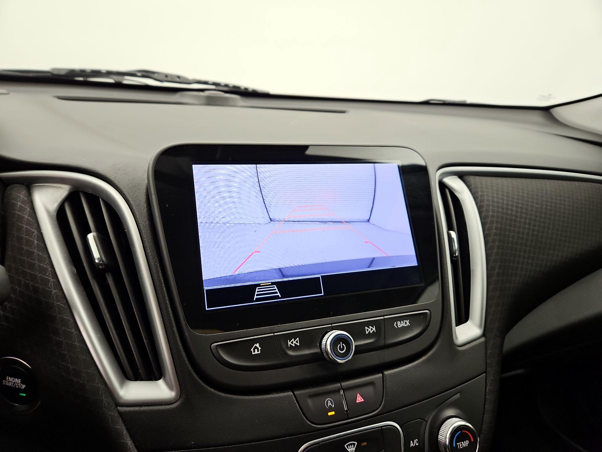 Thumbnail: 2023 Chevrolet Malibu - 14