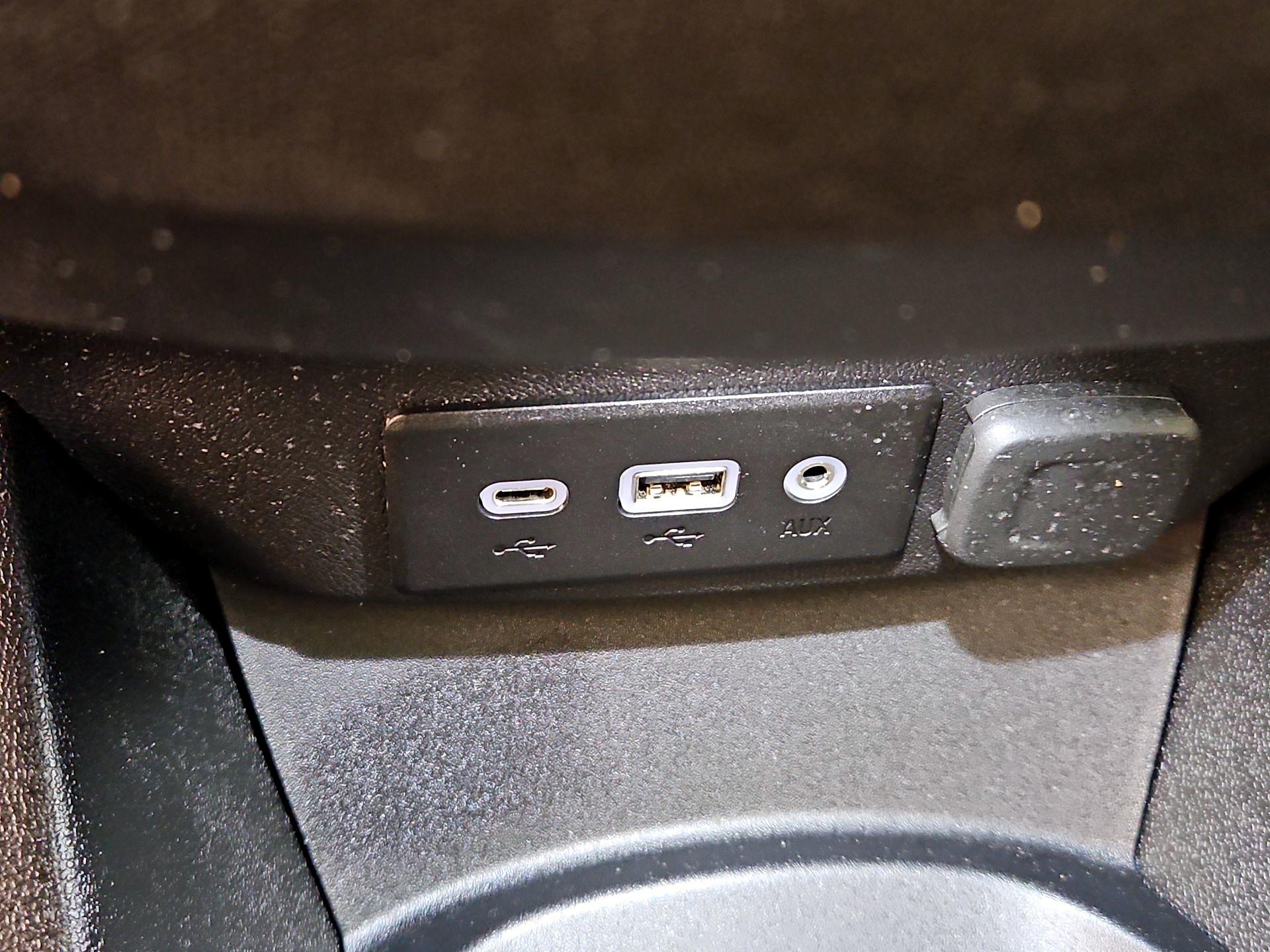 Thumbnail: 2023 Chevrolet Malibu - 18