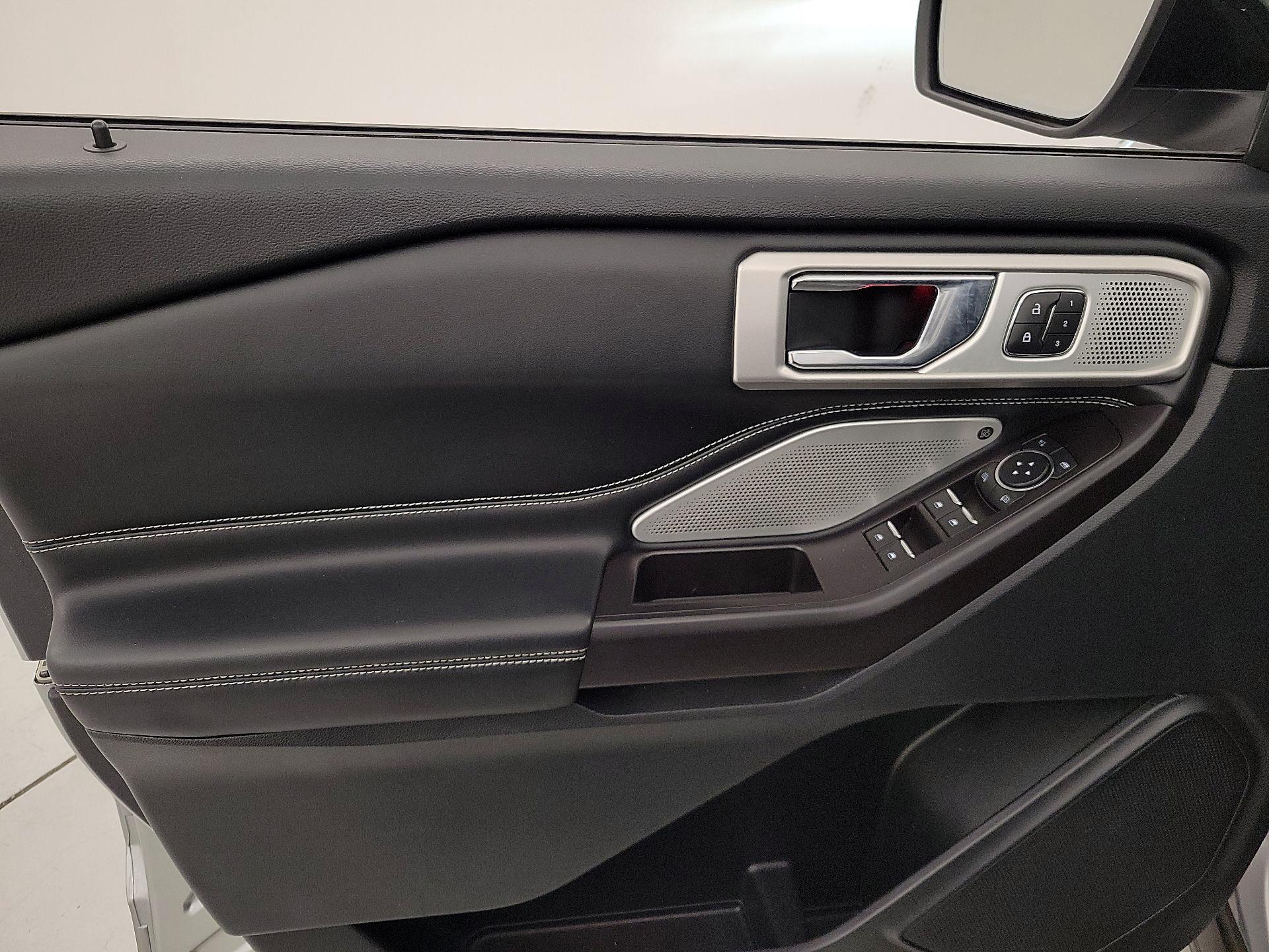 Thumbnail: 2020 Ford Explorer - 12