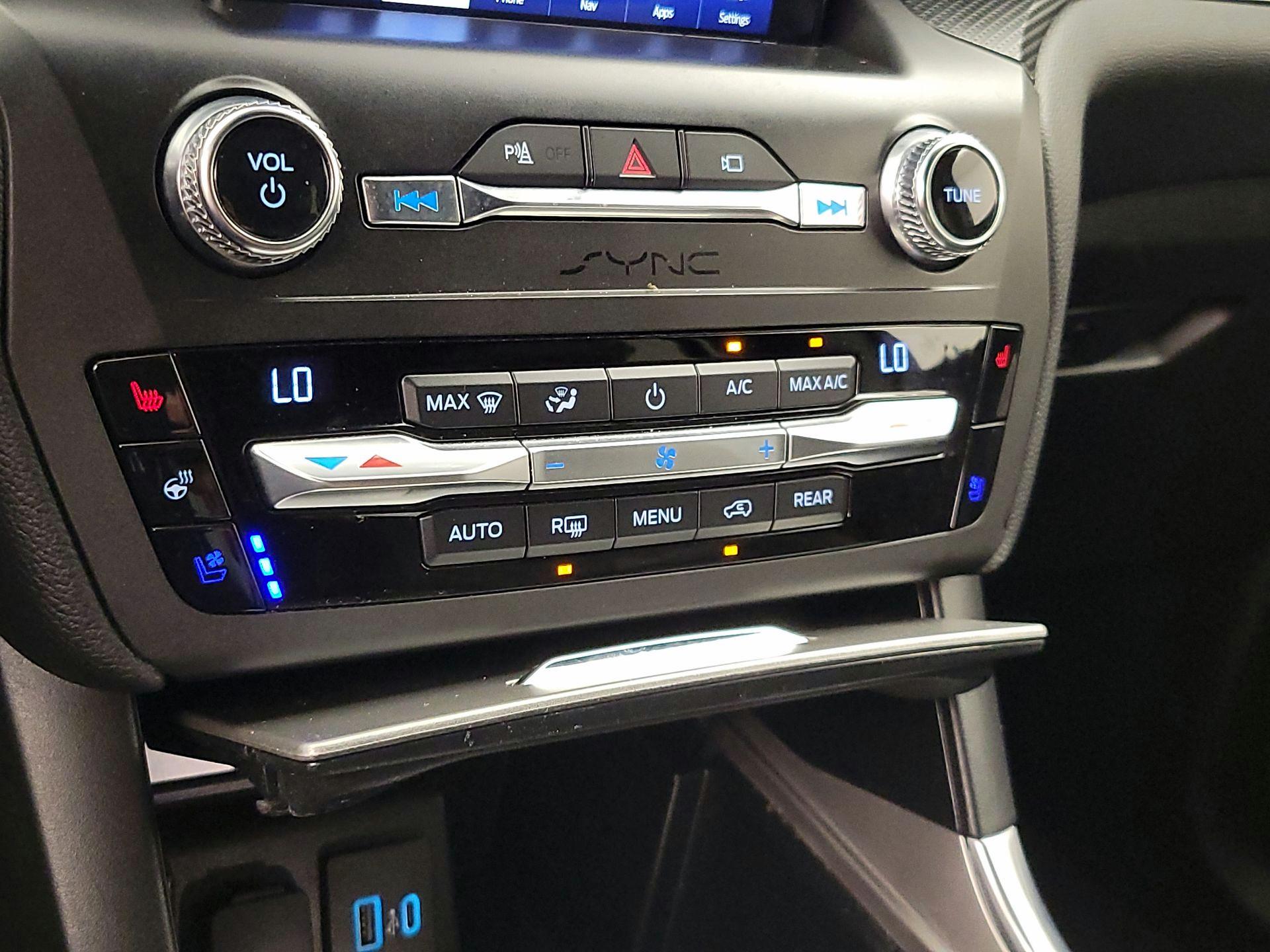 Thumbnail: 2020 Ford Explorer - 17