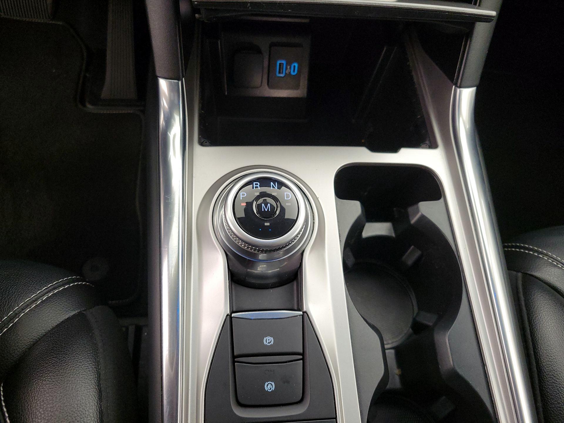 Thumbnail: 2020 Ford Explorer - 18