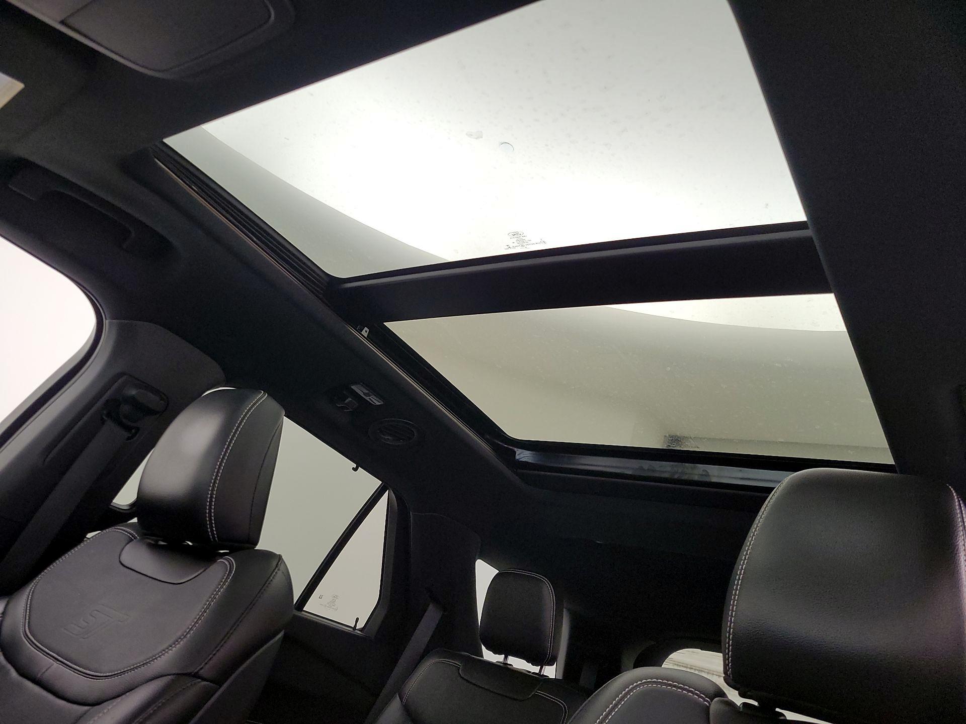 Thumbnail: 2020 Ford Explorer - 20