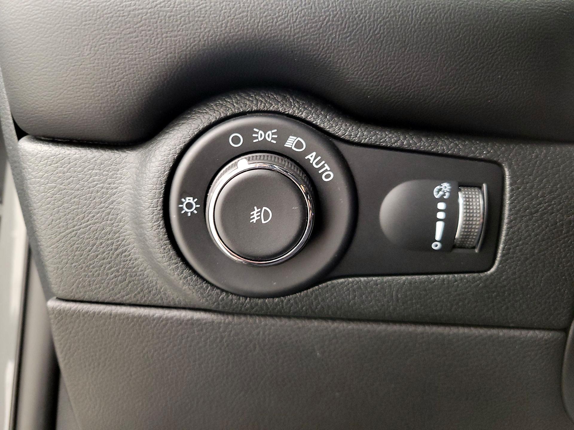 Thumbnail: 2023 Dodge Durango - 13