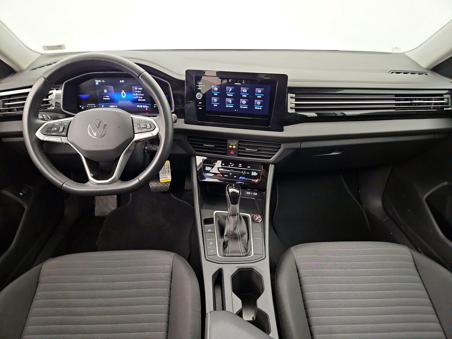 Thumbnail: 2025 Volkswagen Jetta - 9
