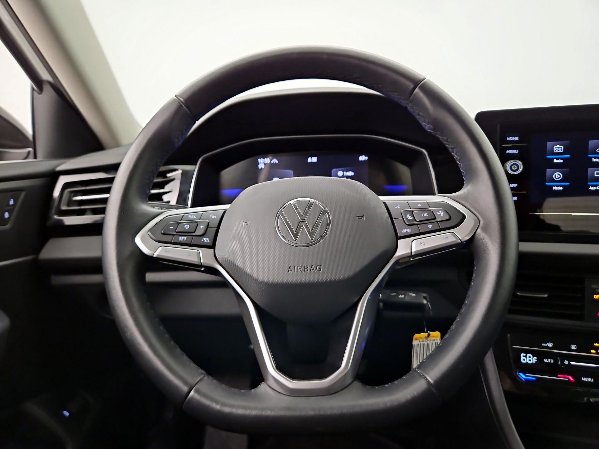 Thumbnail: 2025 Volkswagen Jetta - 10