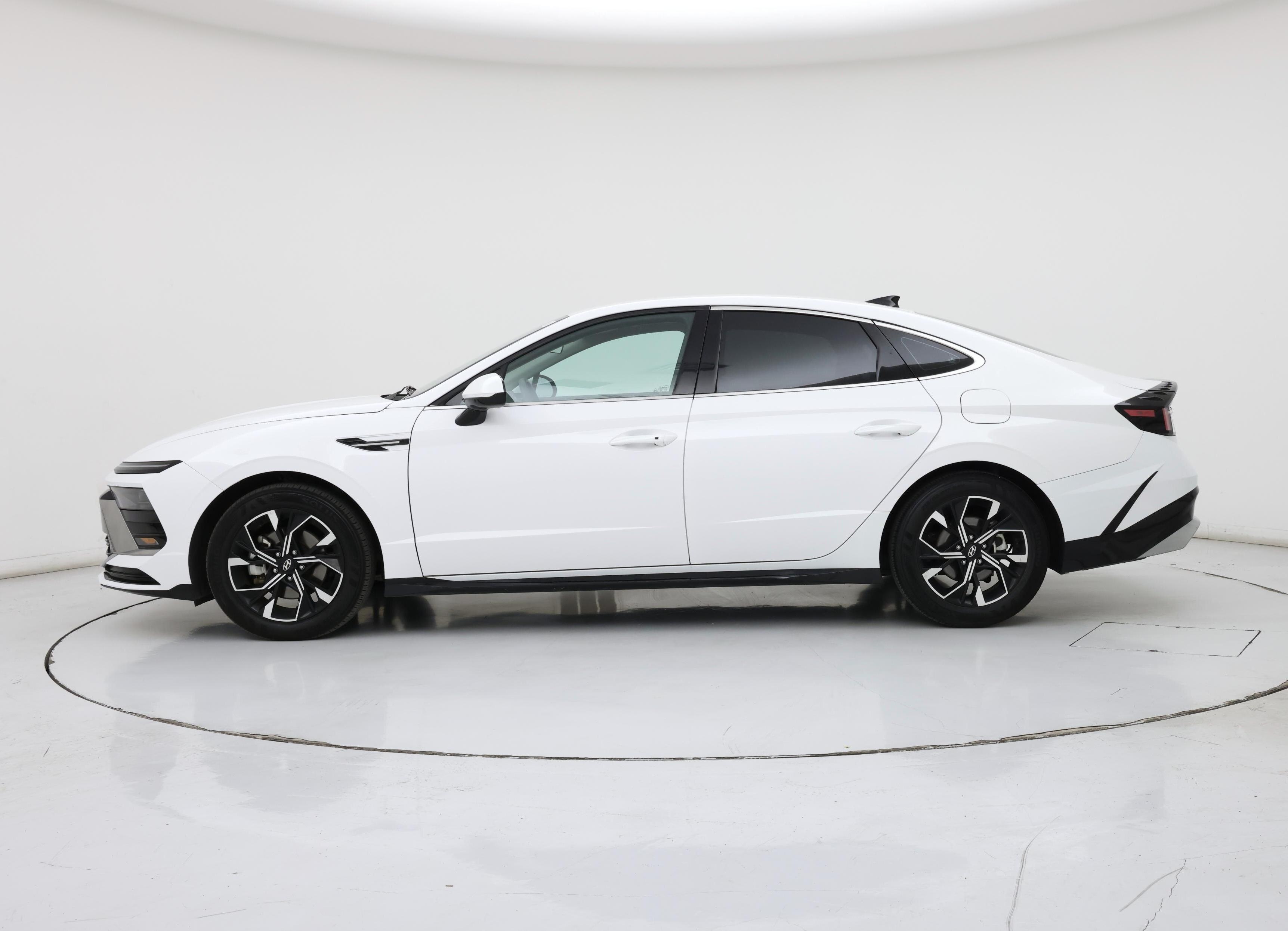 Thumbnail: 2025 Hyundai Sonata - 3