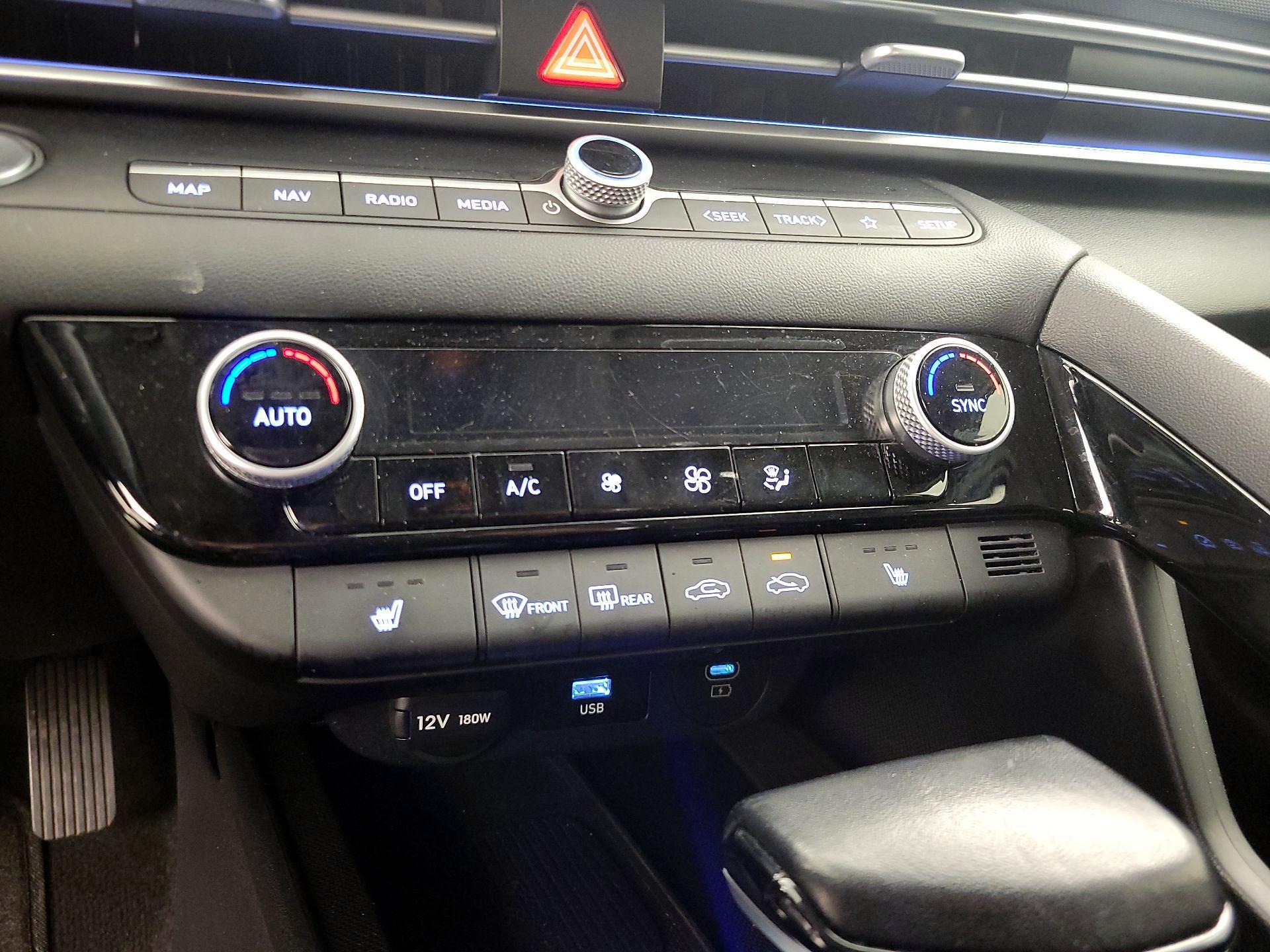 Thumbnail: 2024 Hyundai Elantra - 17