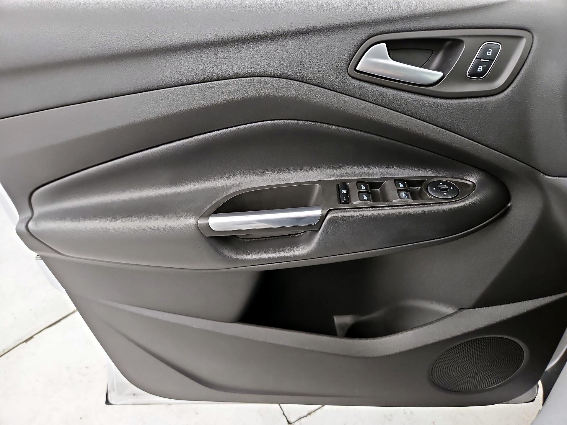 Thumbnail: 2017 Ford Escape - 12