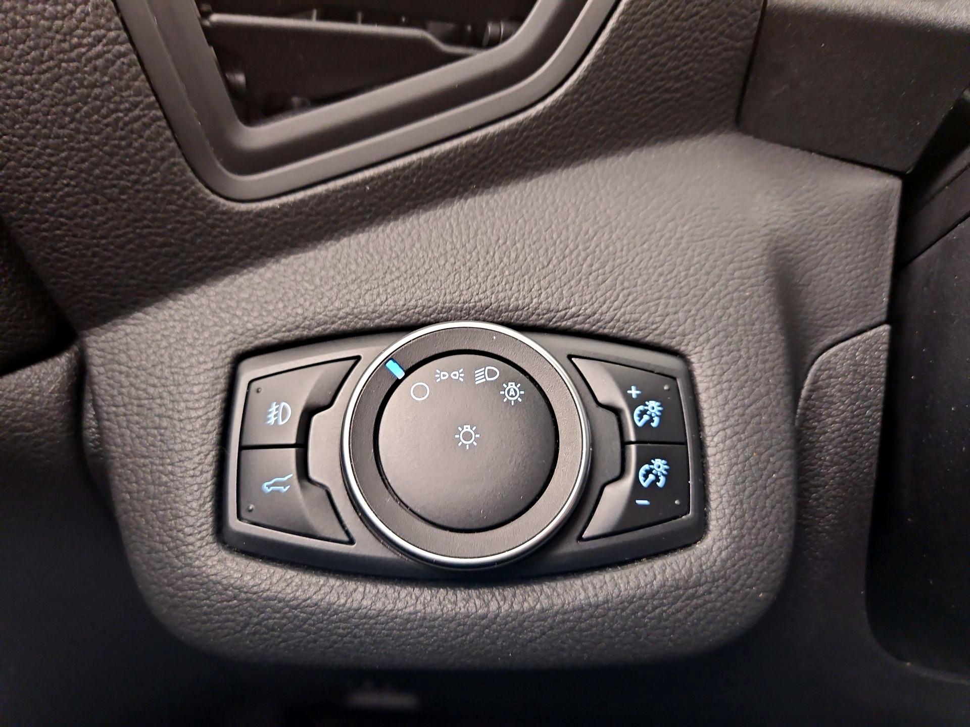 Thumbnail: 2017 Ford Escape - 13