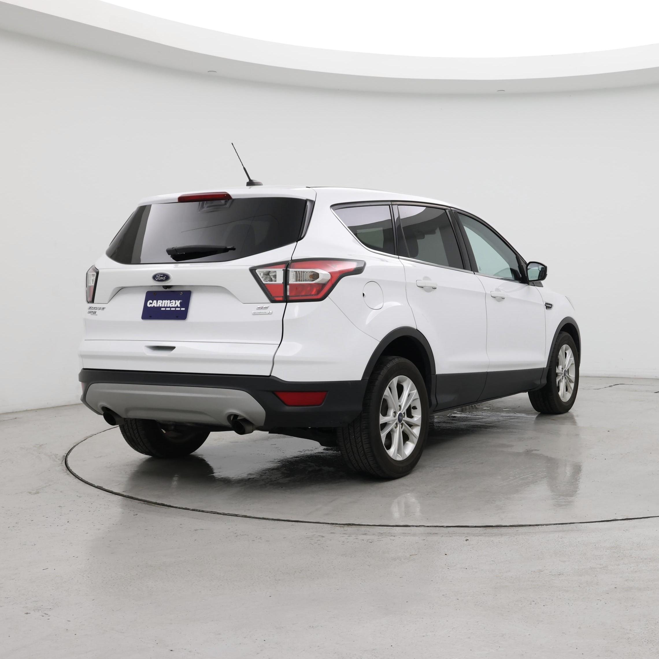 Thumbnail: 2017 Ford Escape - 8