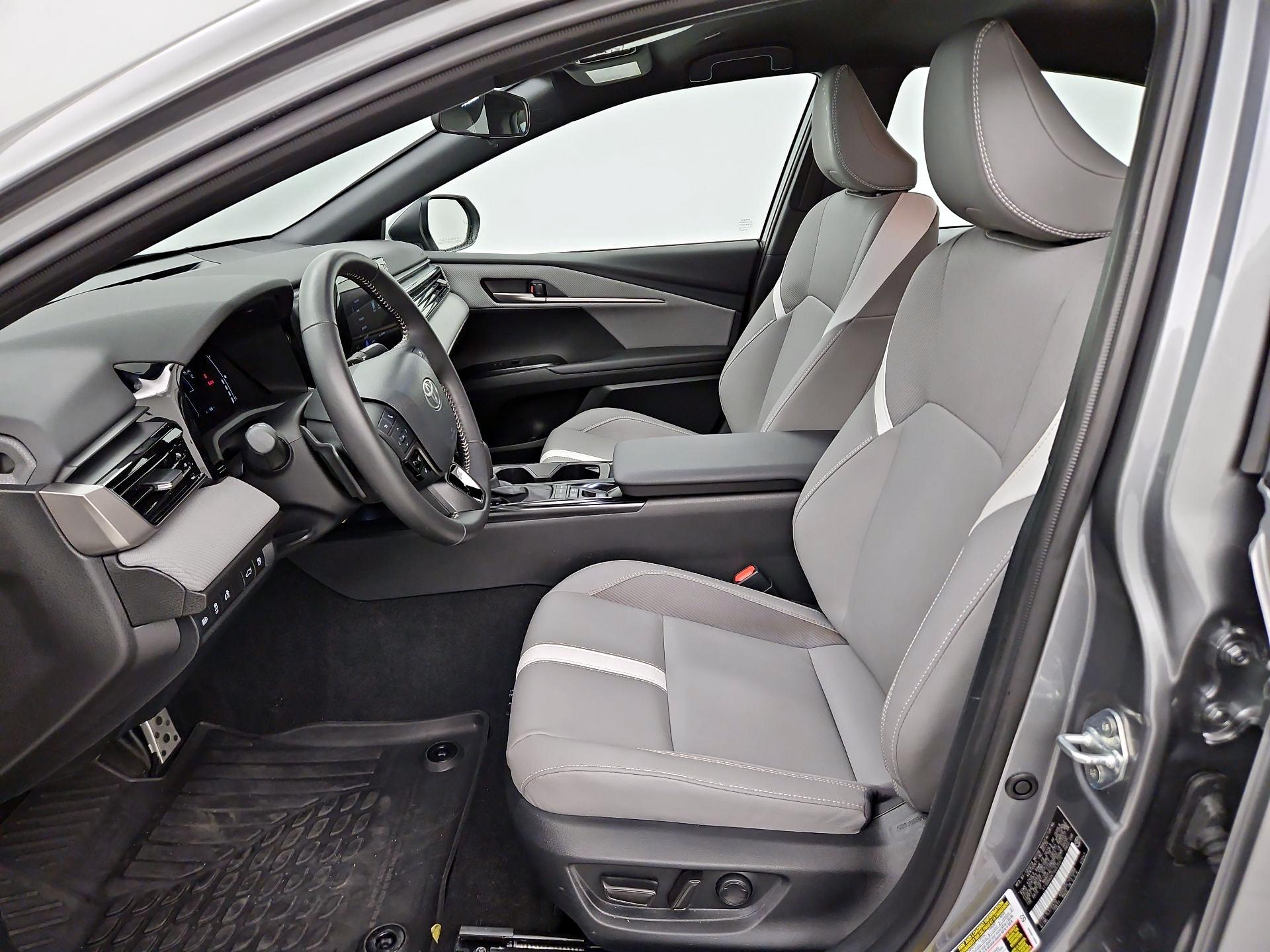 Thumbnail: 2025 Toyota Camry - 11